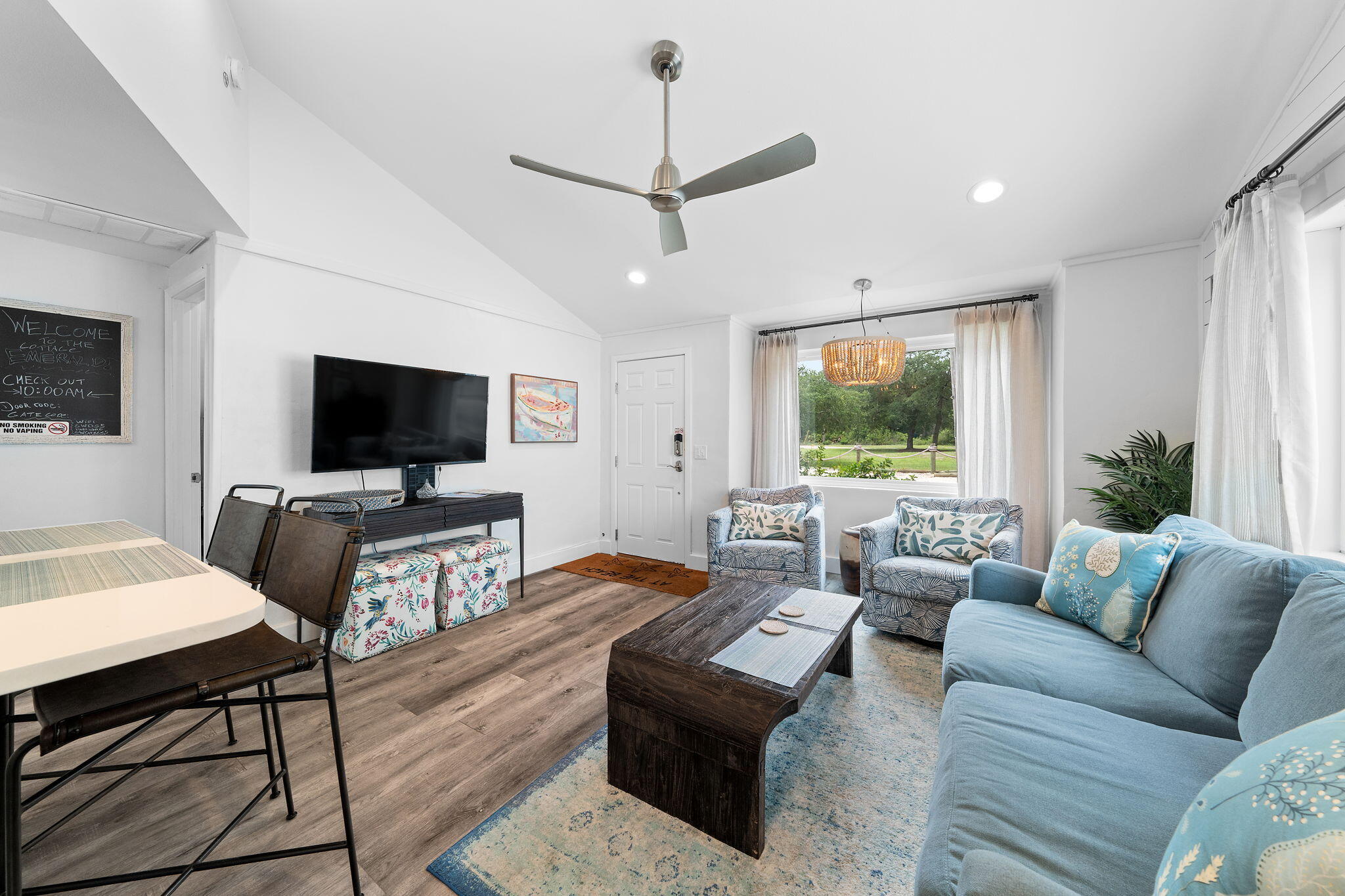 CRESCENT SHORES - Residential