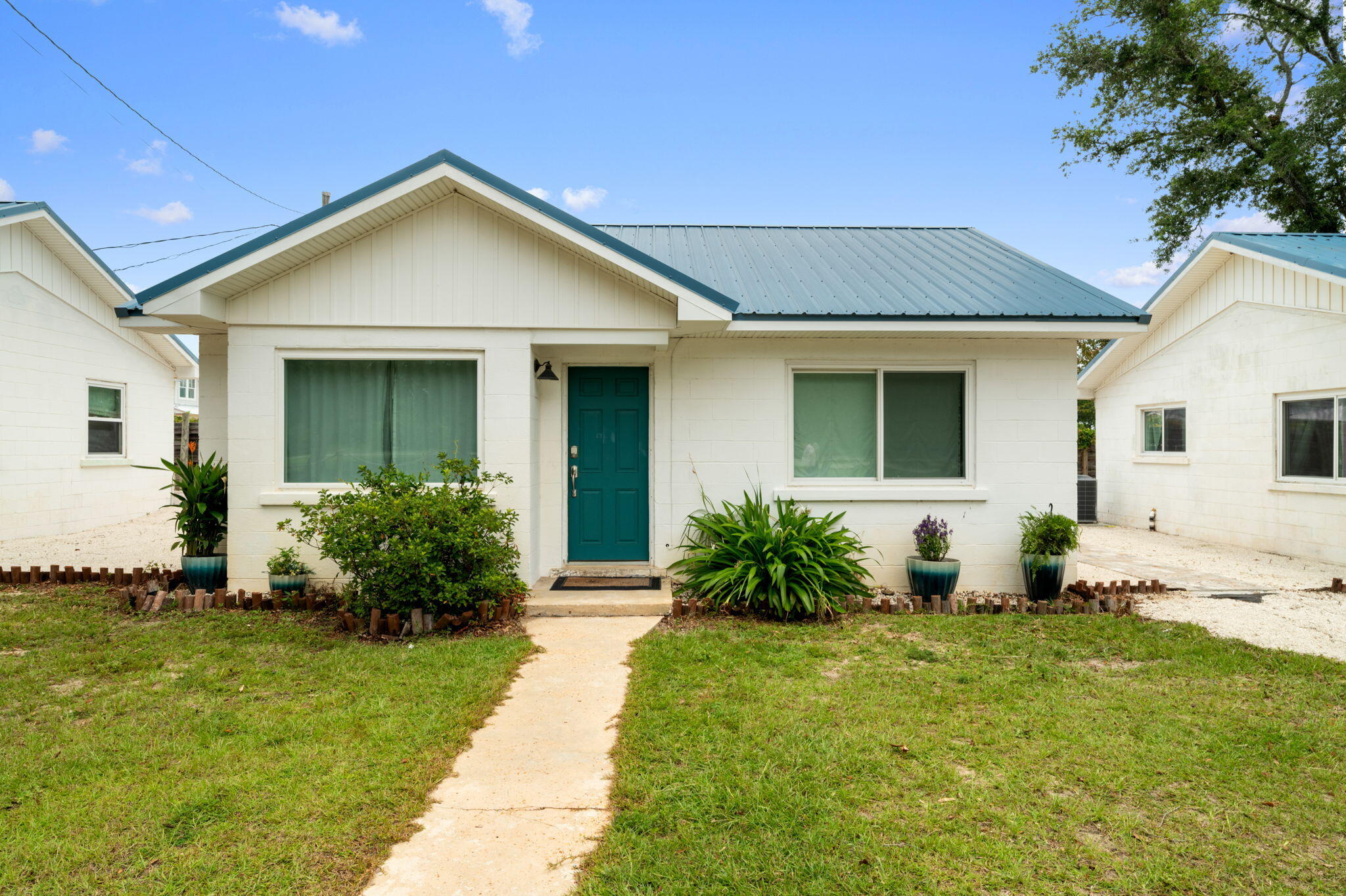 CRESCENT SHORES - Residential