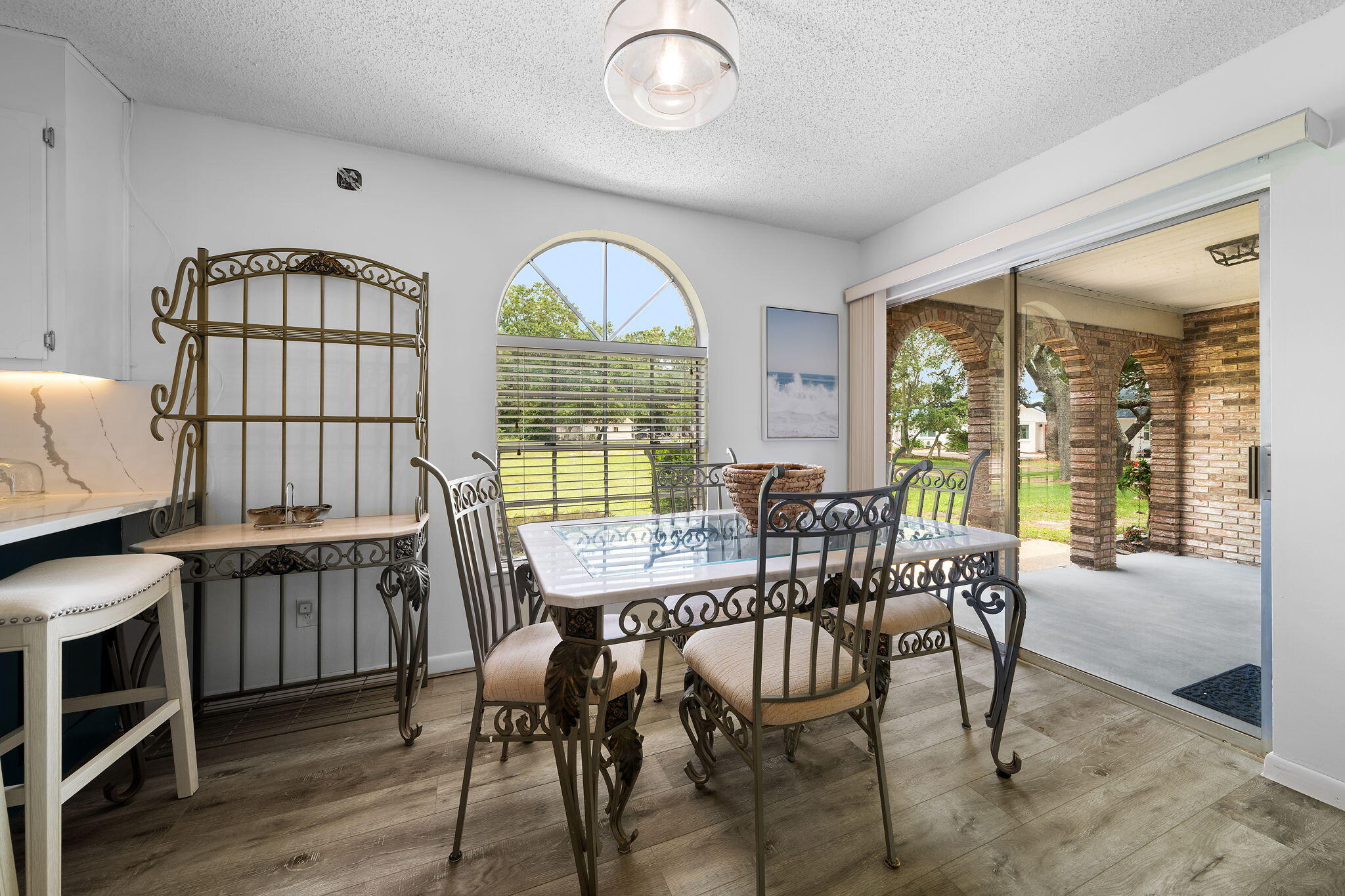 CRESCENT SHORES - Residential