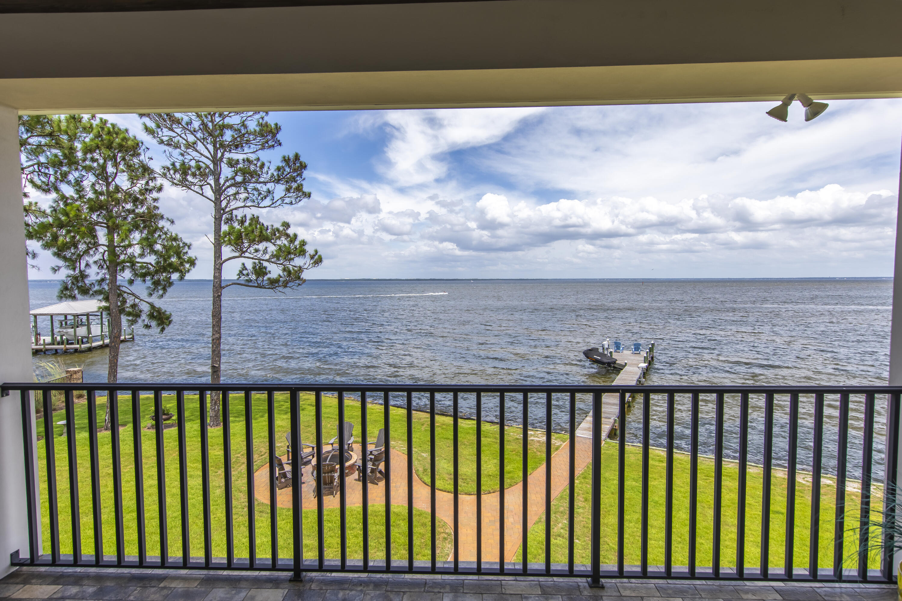 PEACOCKS POINT REPLAT - Residential