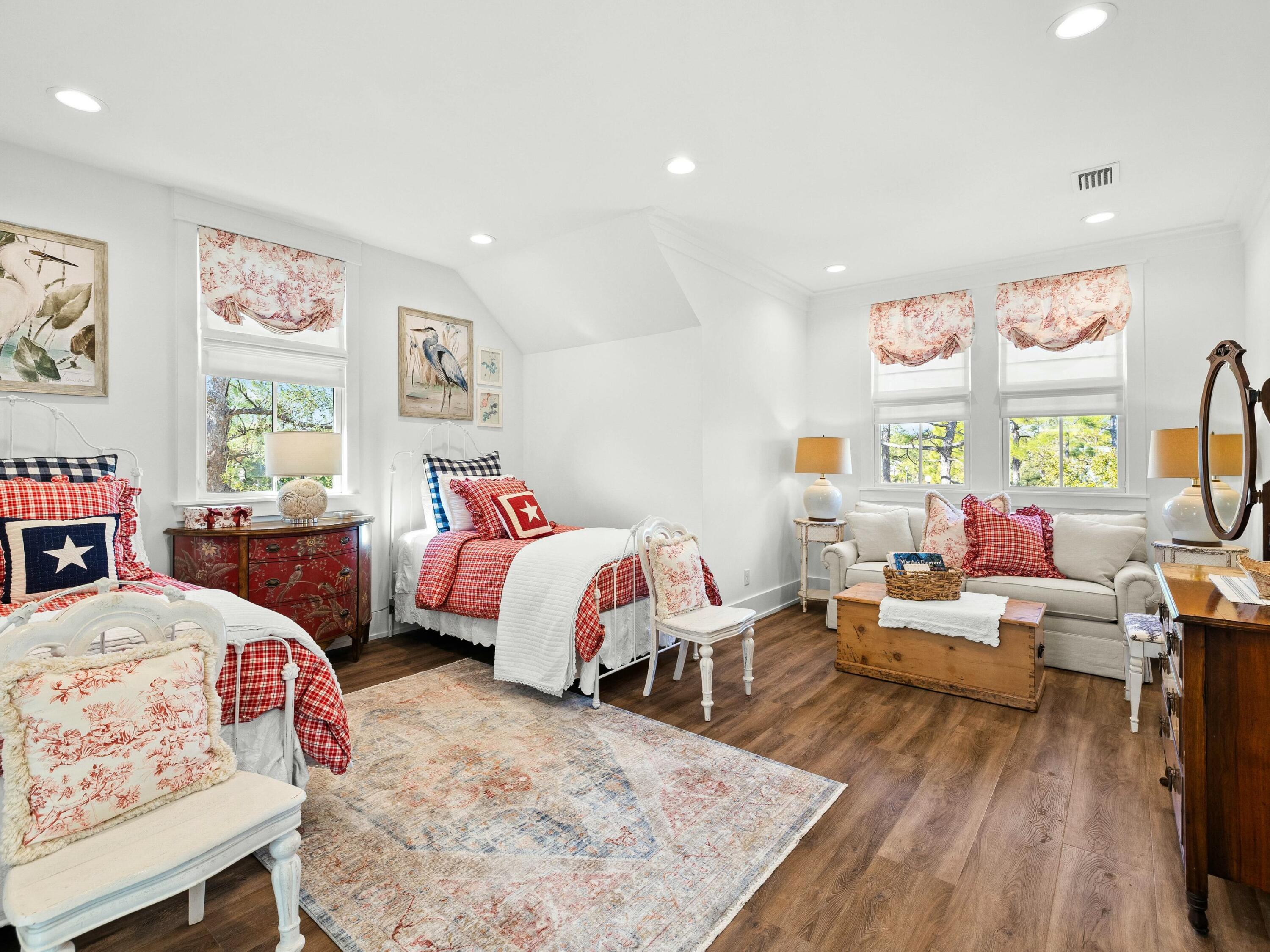 DRIFTWOOD ESTATES - Residential