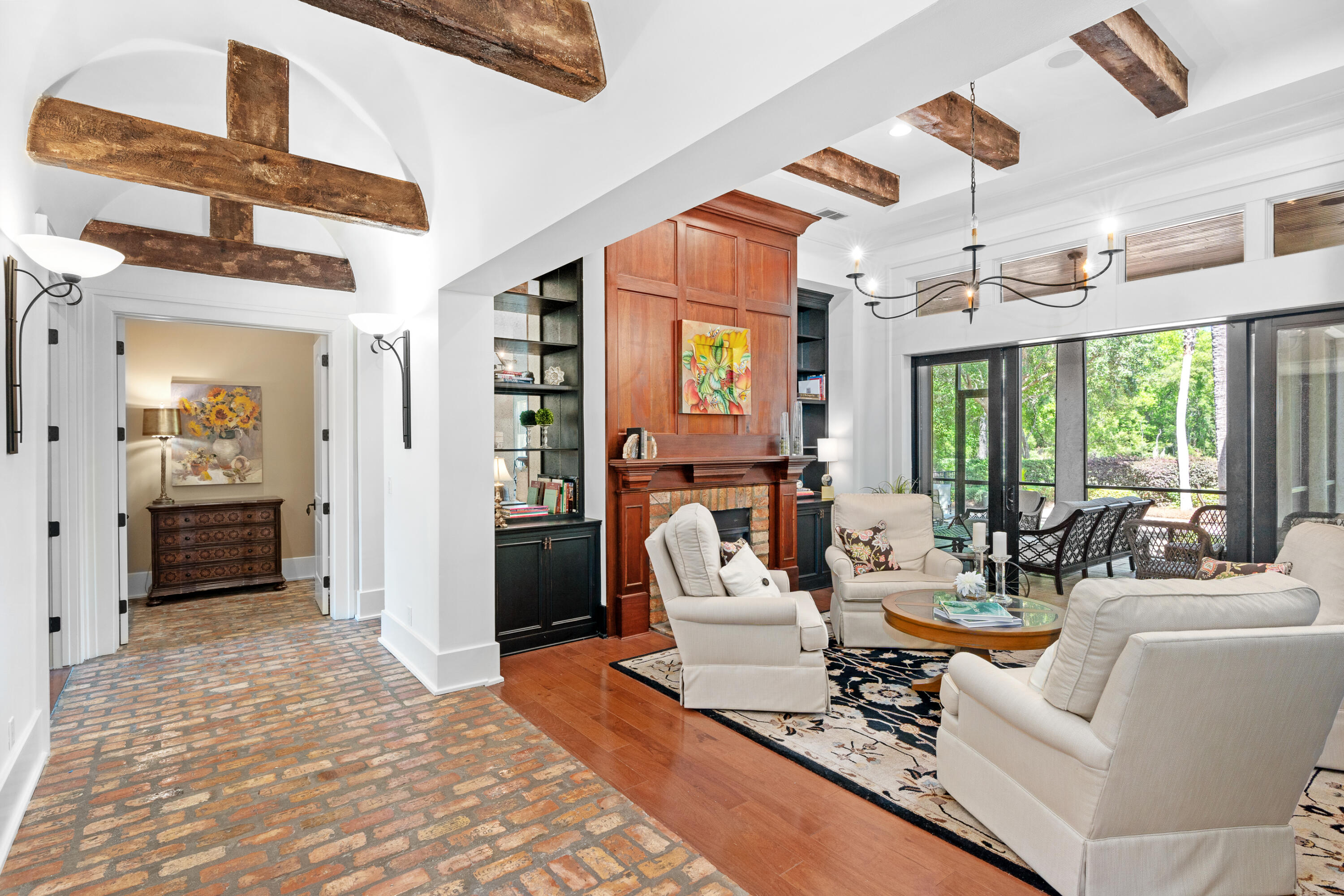 BURNT PINE - Residential