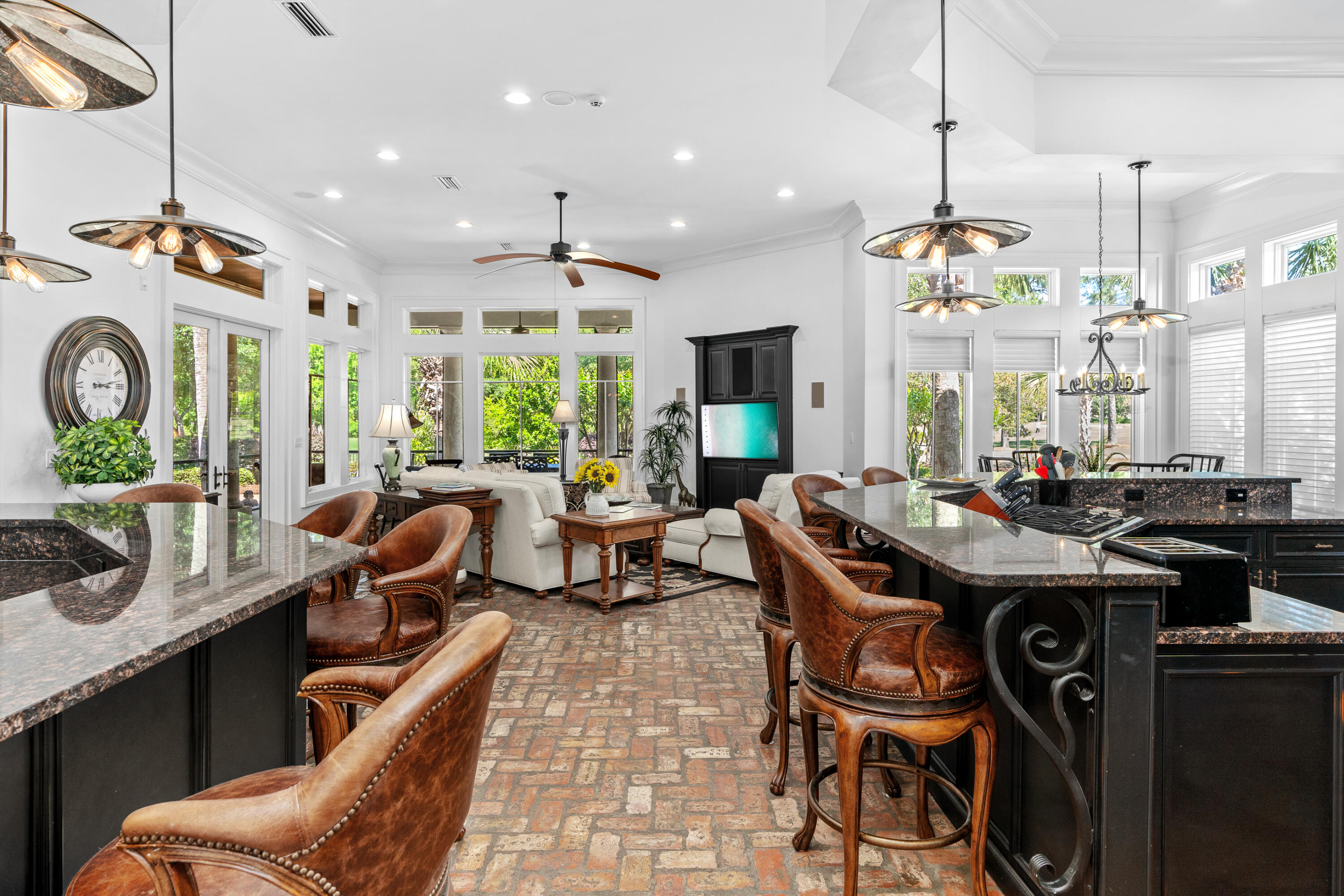 BURNT PINE - Residential