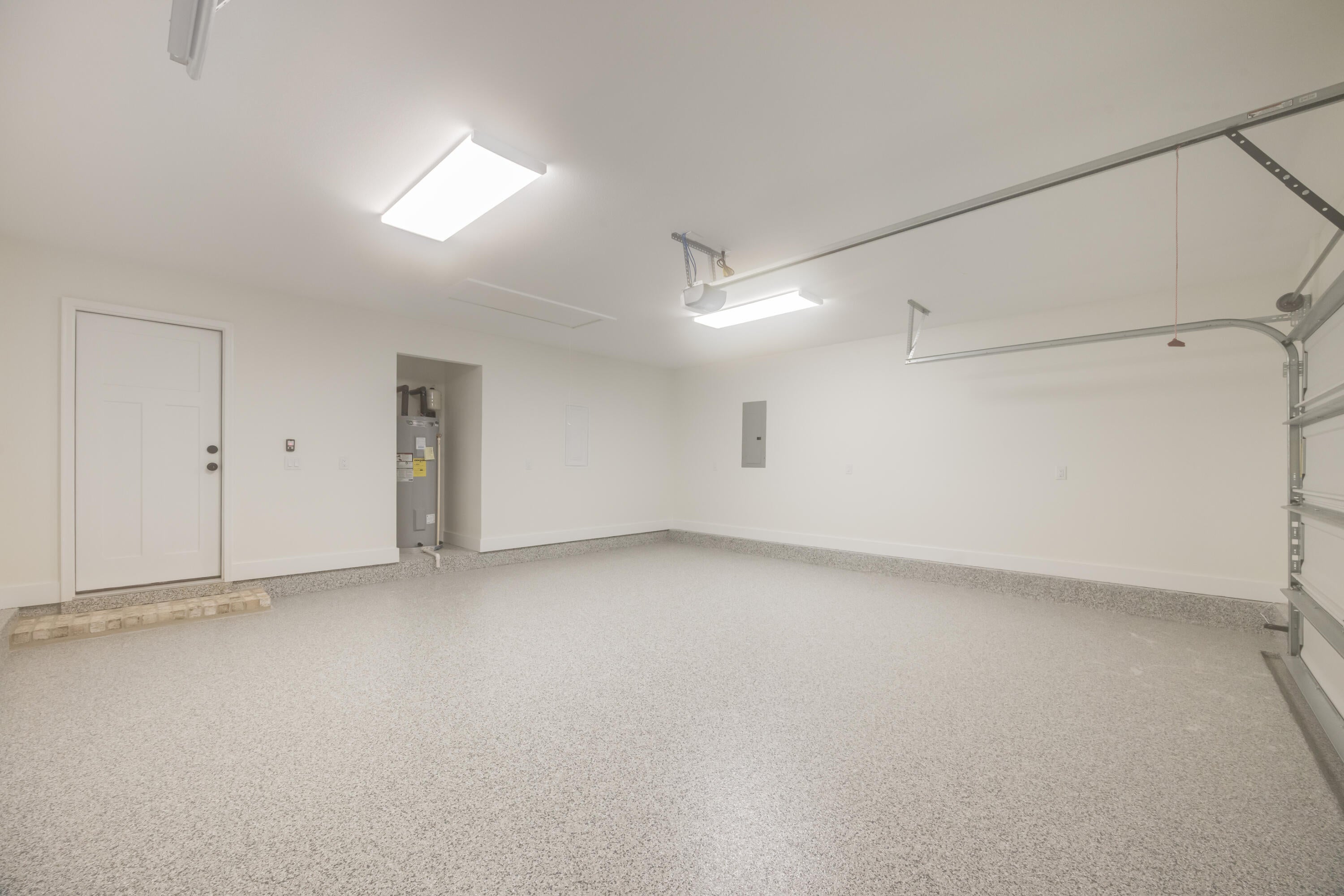 MORRIS ADD CRESTVIEW LOTS 68,69 & 70 BLK 21 - Residential