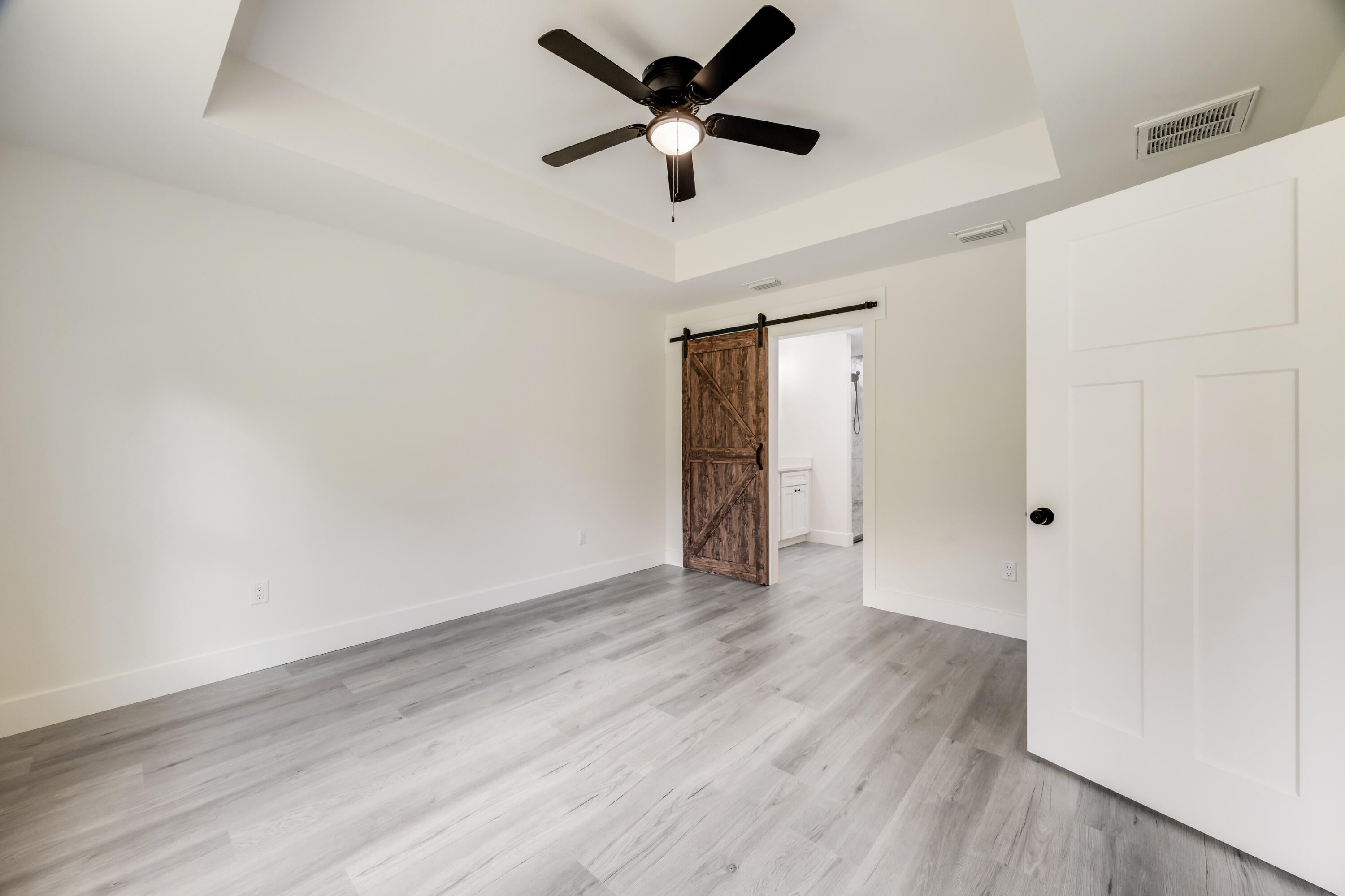 MORRIS ADD CRESTVIEW LOTS 68,69 & 70 BLK 21 - Residential