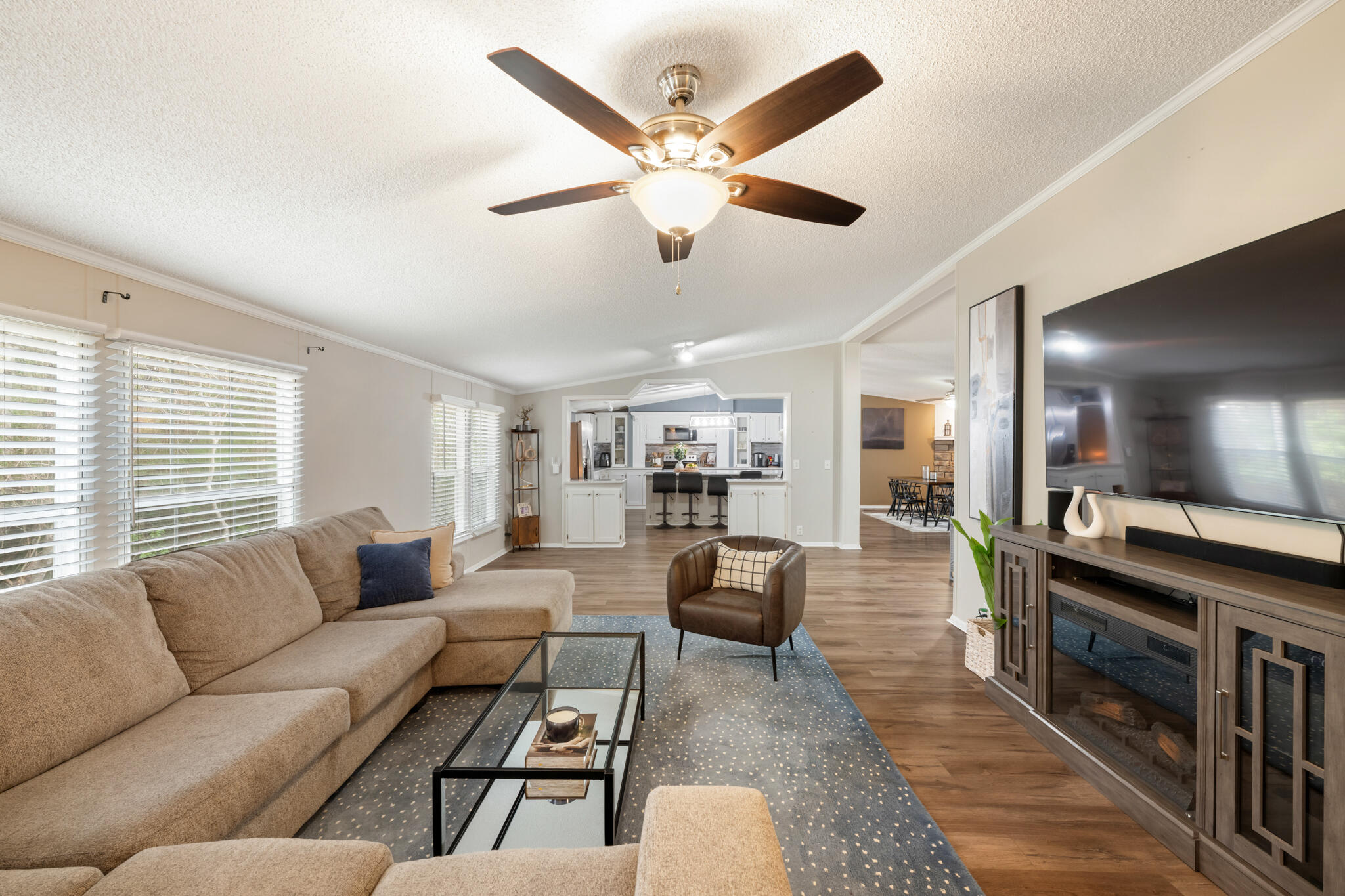 CRESCENT SHORES - Residential