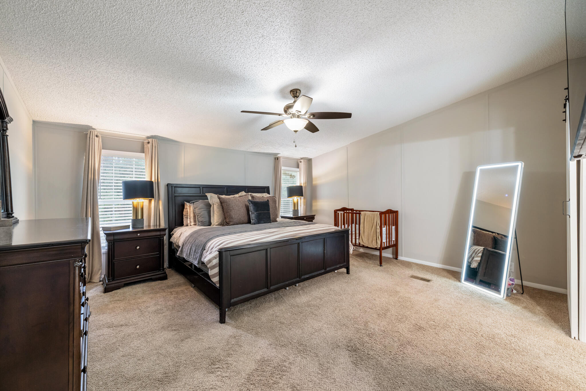CRESCENT SHORES - Residential