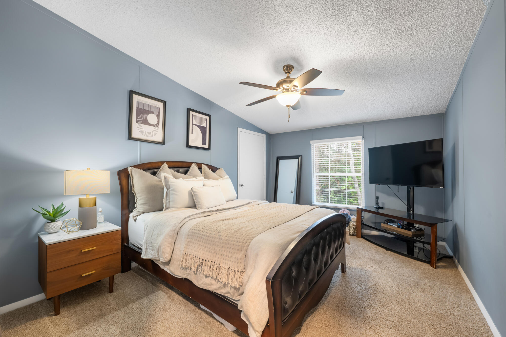 CRESCENT SHORES - Residential