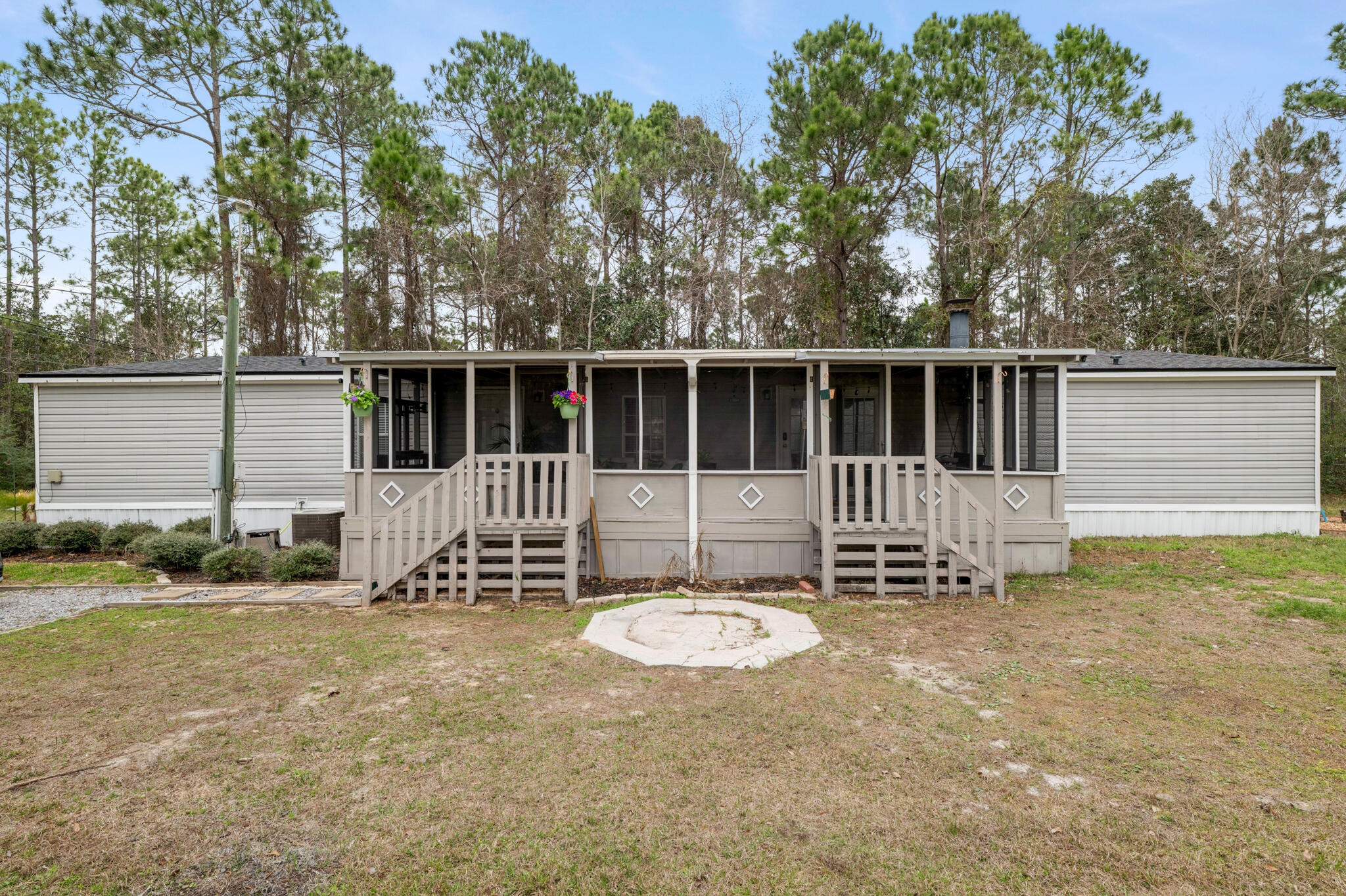 CRESCENT SHORES - Residential