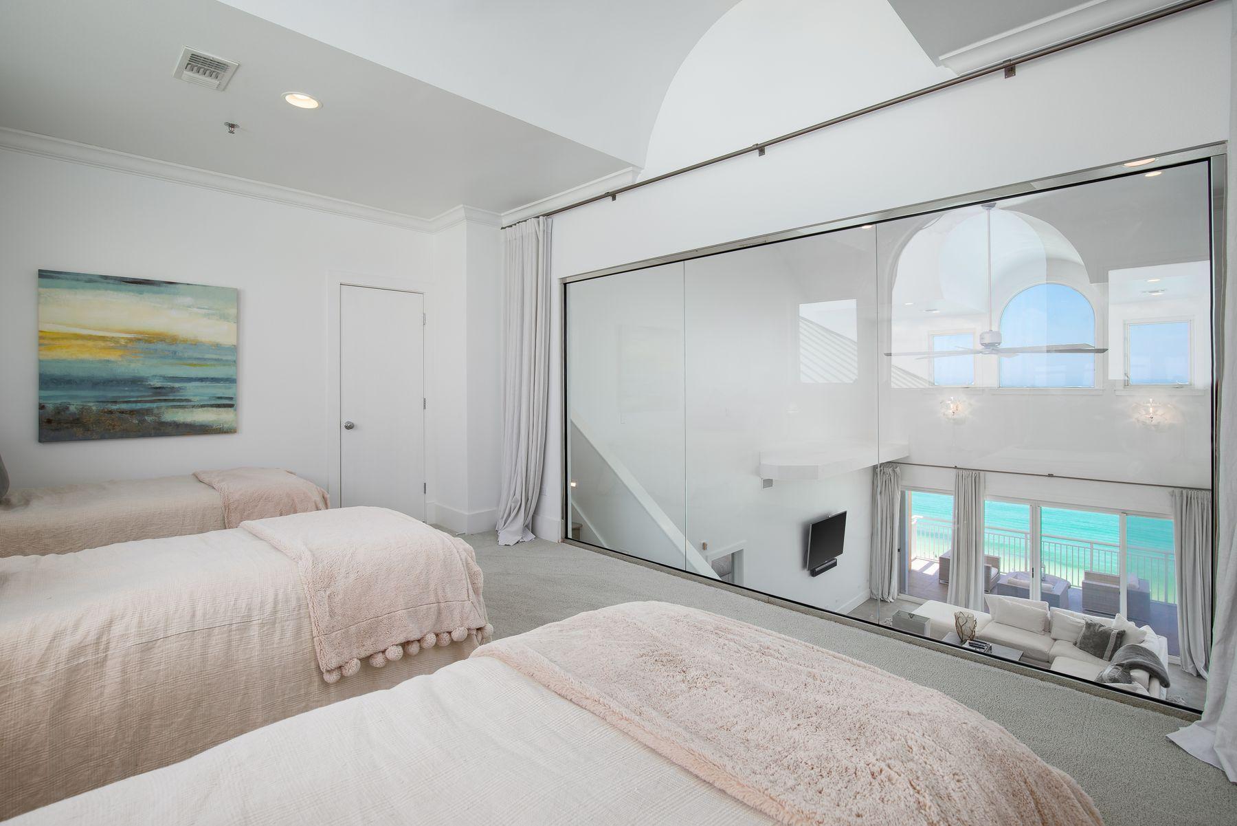 HIDDEN DUNES GRAND VILLAS - Residential