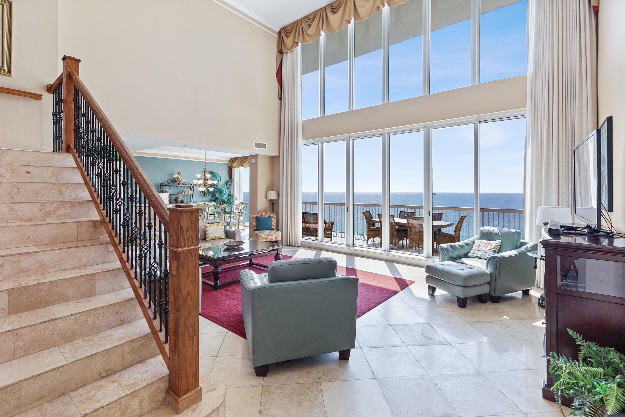 SILVER BEACH TOWERS - Residential