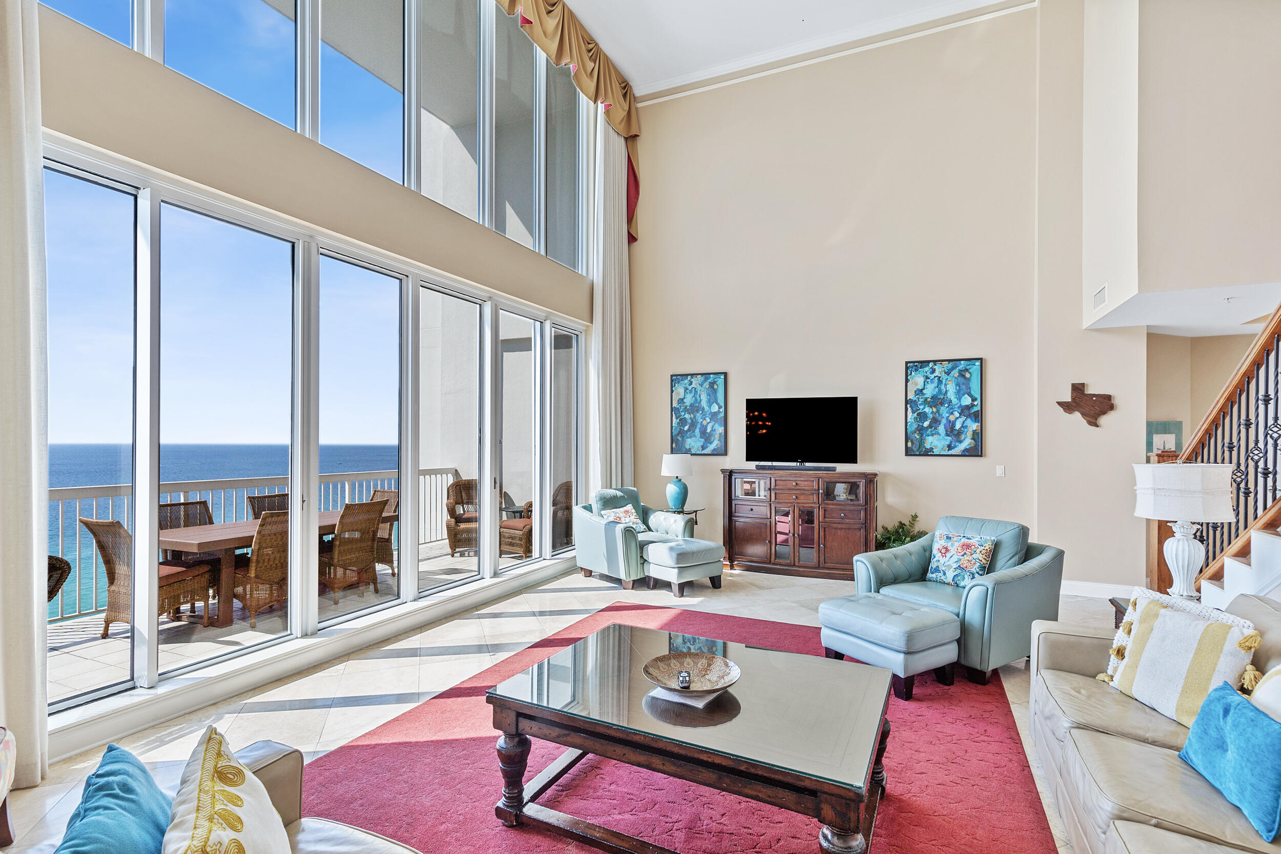 SILVER BEACH TOWERS - Residential