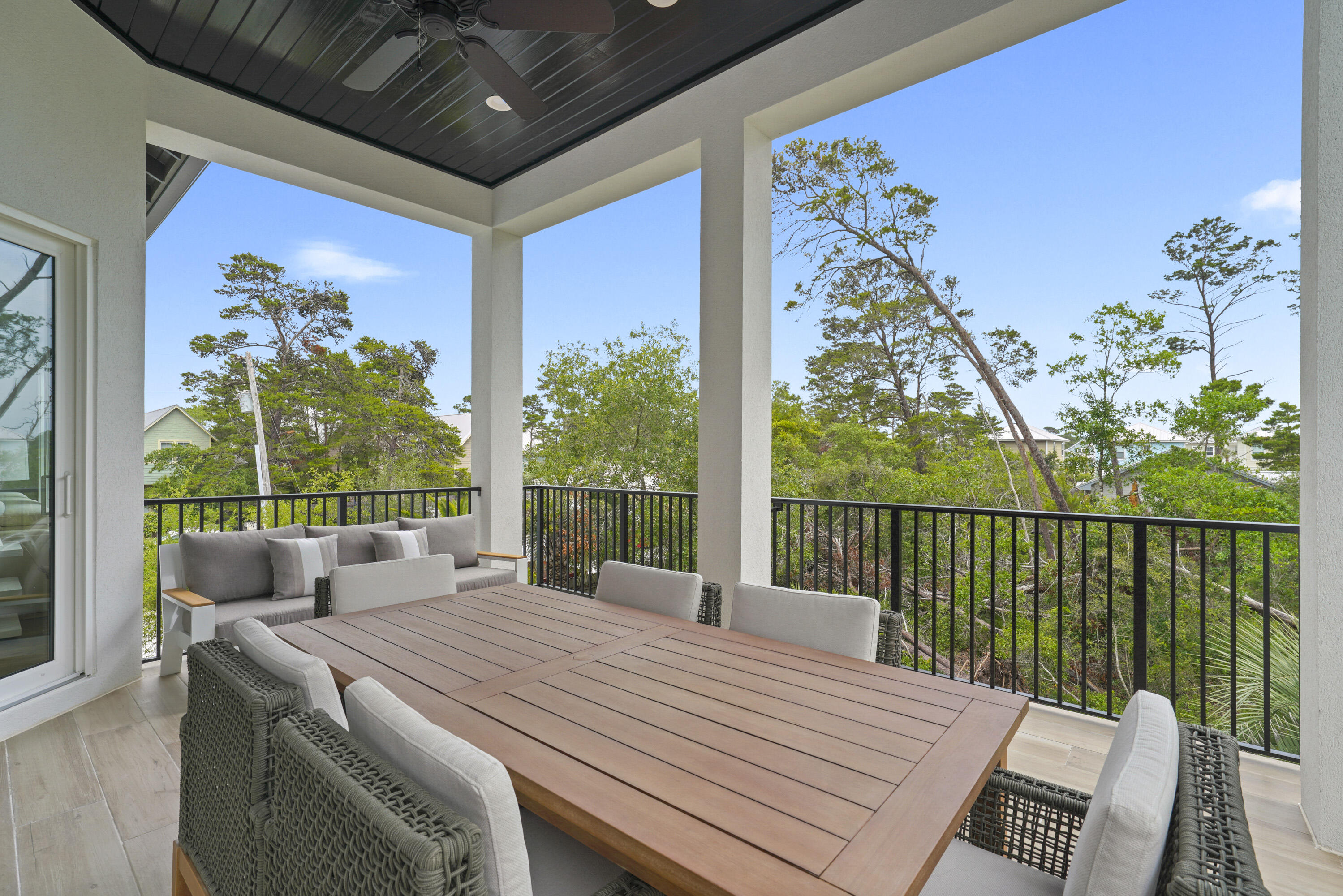 393 County hwy - Residential