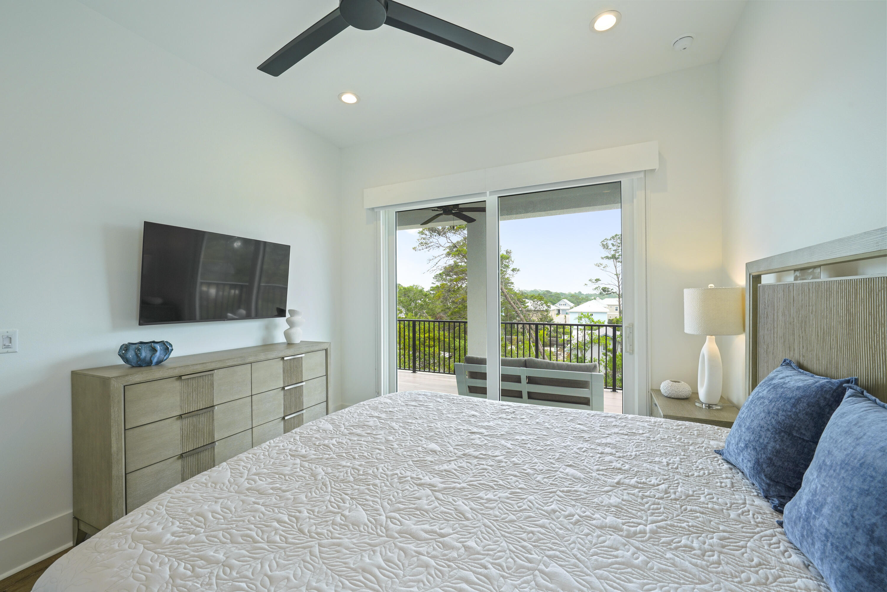 393 County hwy - Residential