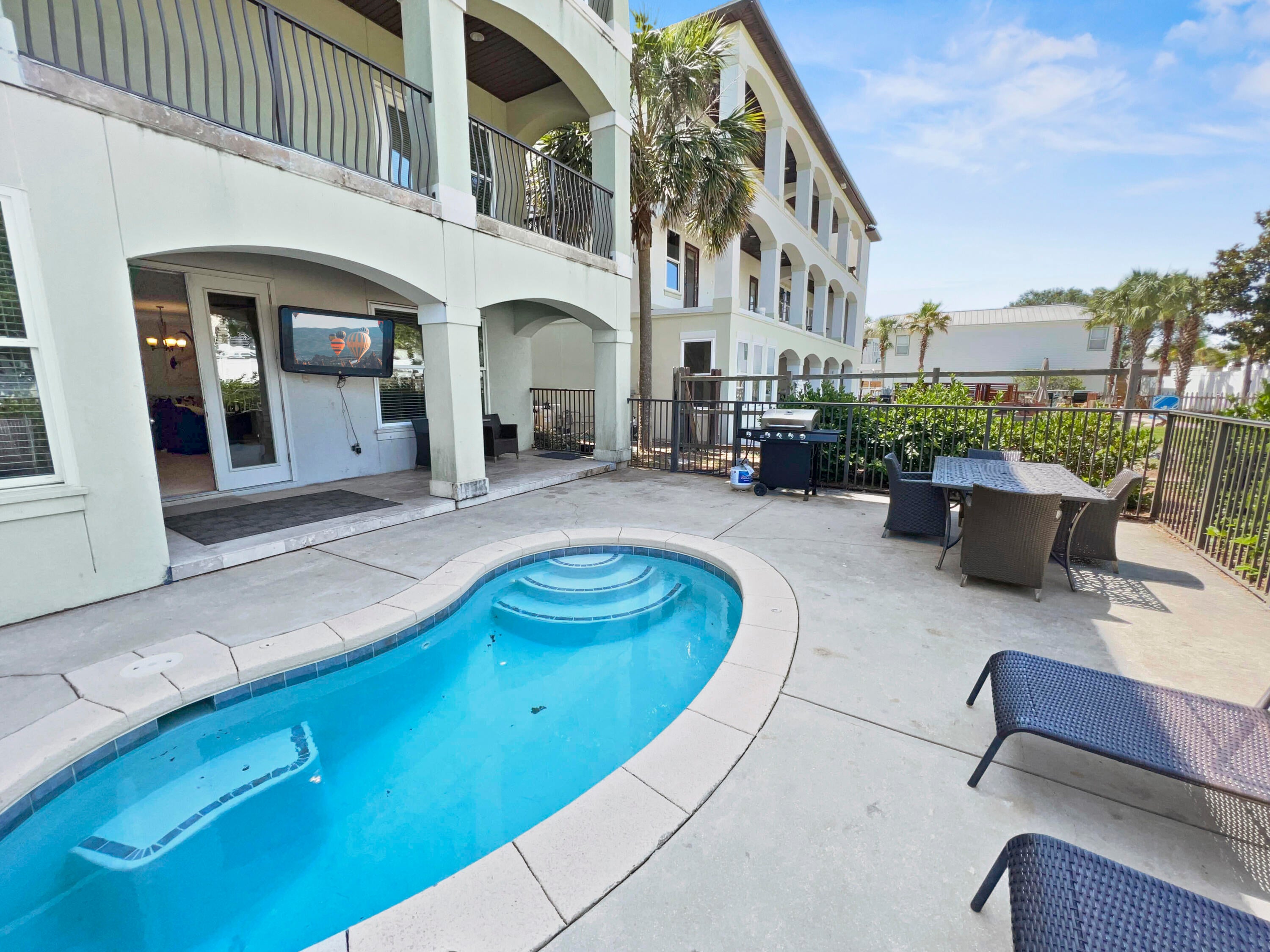 CRYSTAL BEACH - Residential