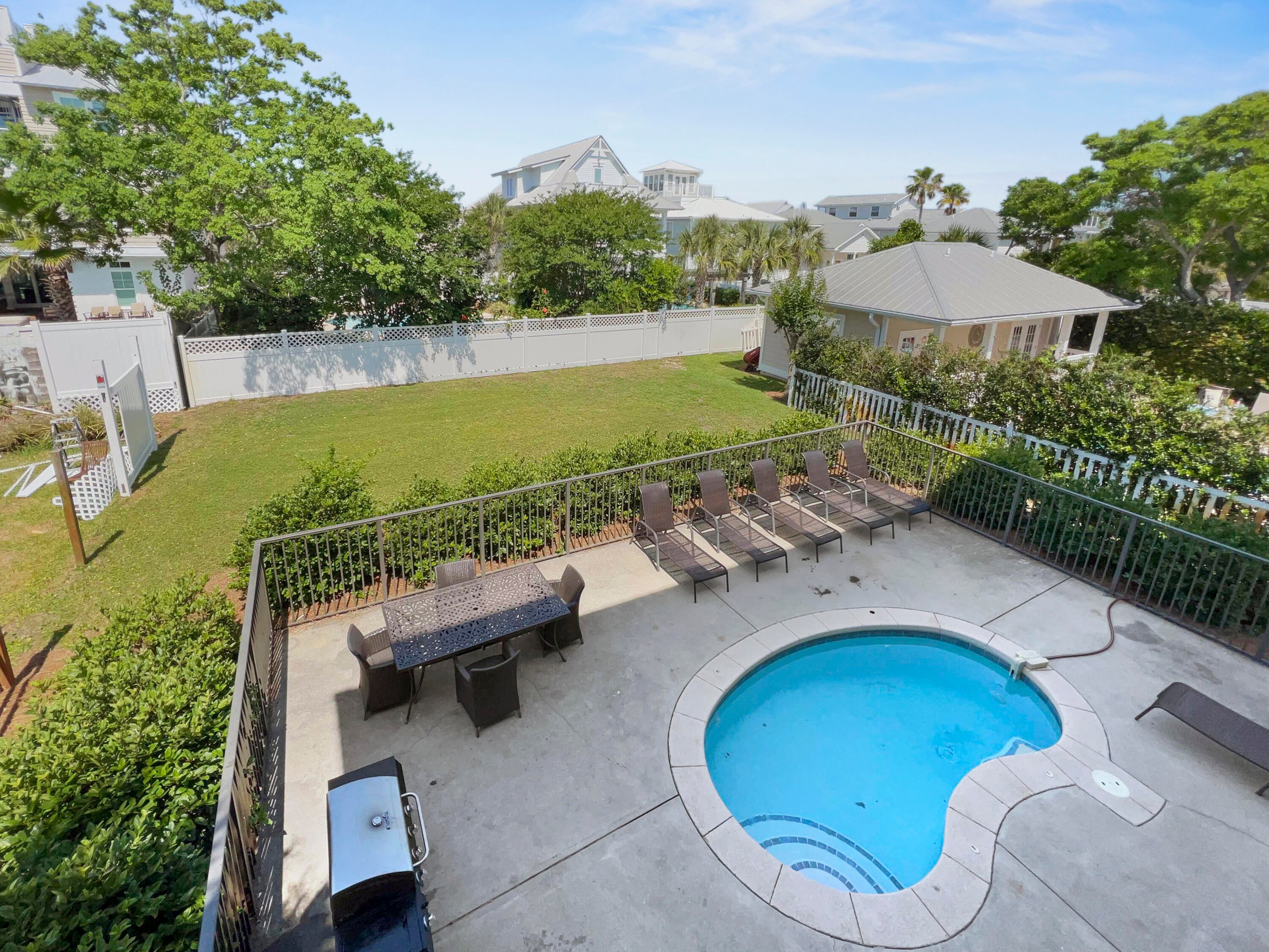 CRYSTAL BEACH - Residential