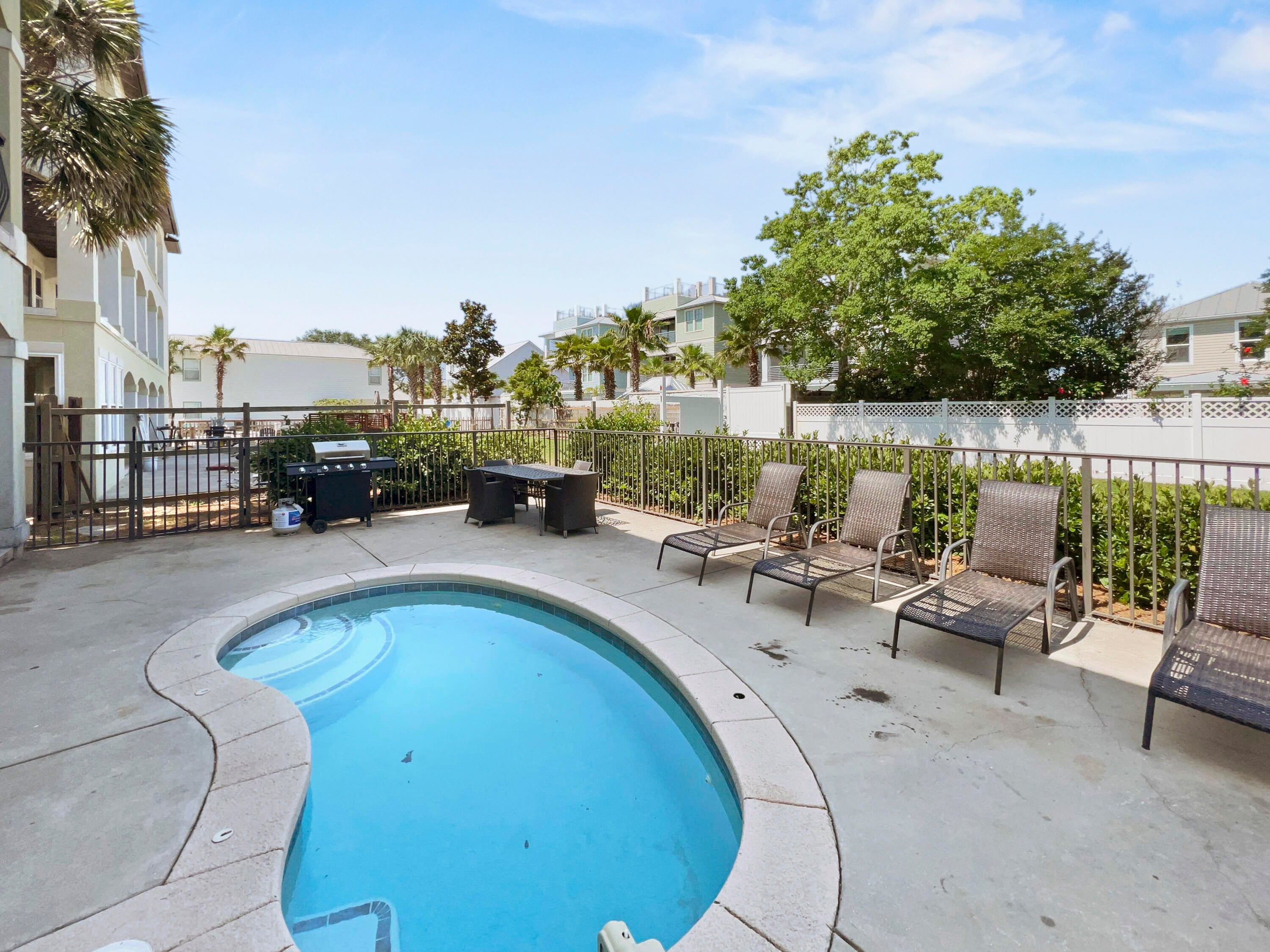 CRYSTAL BEACH - Residential