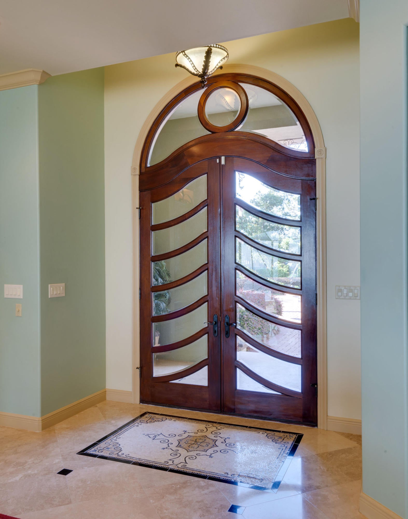 WHISPERING OAKS - Residential
