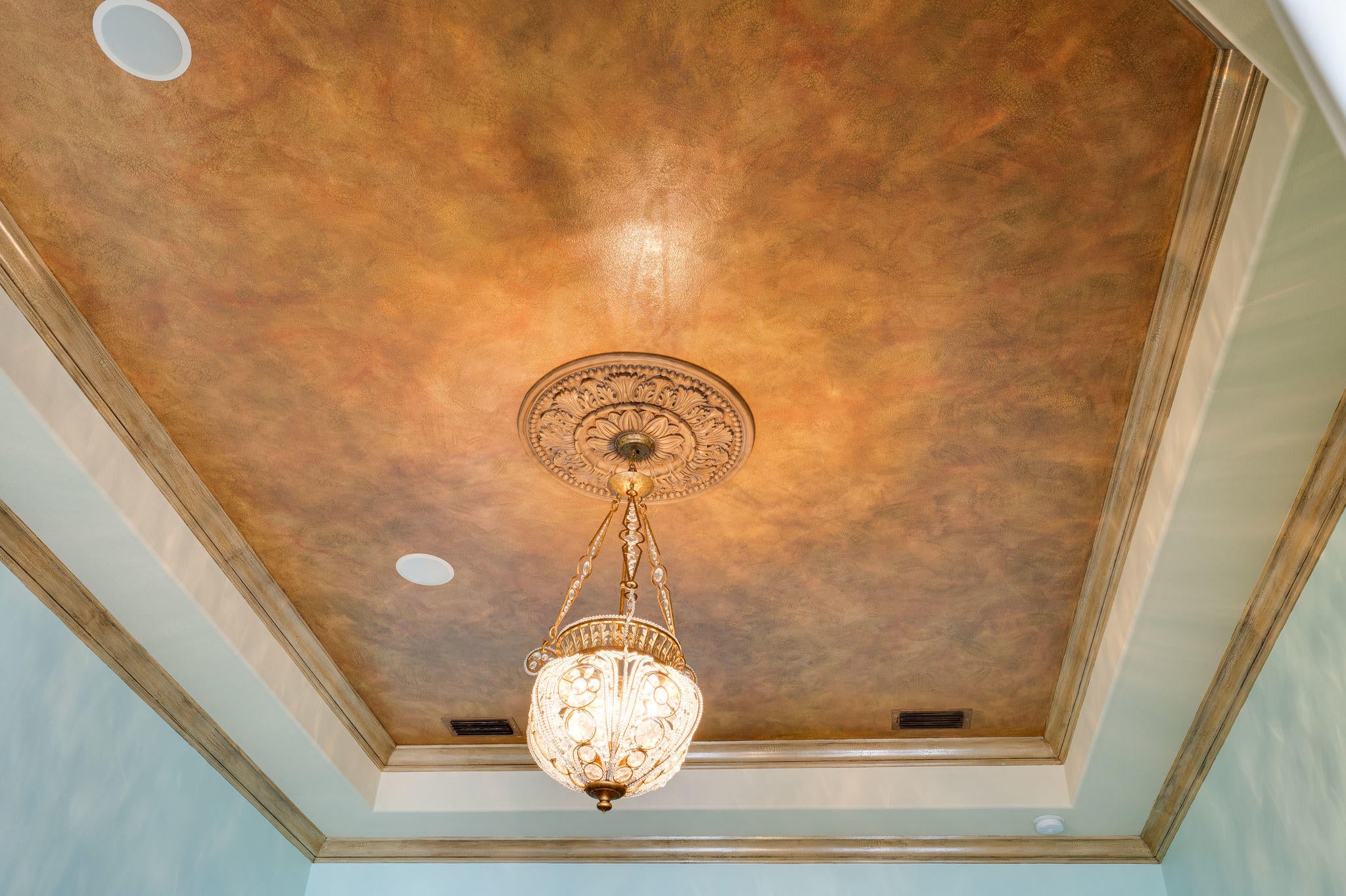WHISPERING OAKS - Residential