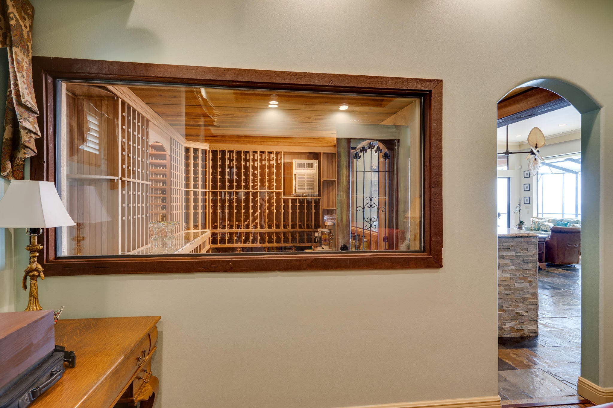 WHISPERING OAKS - Residential