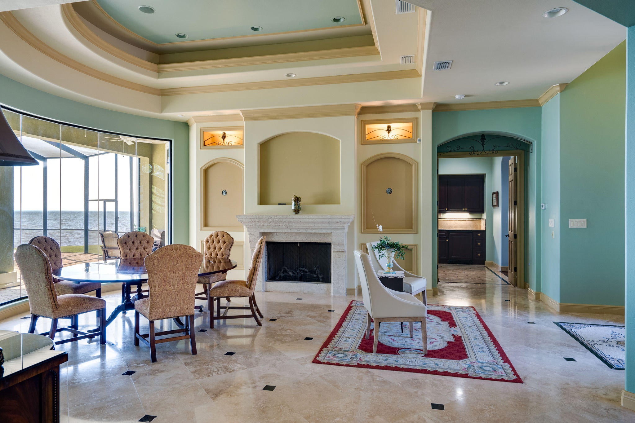 WHISPERING OAKS - Residential
