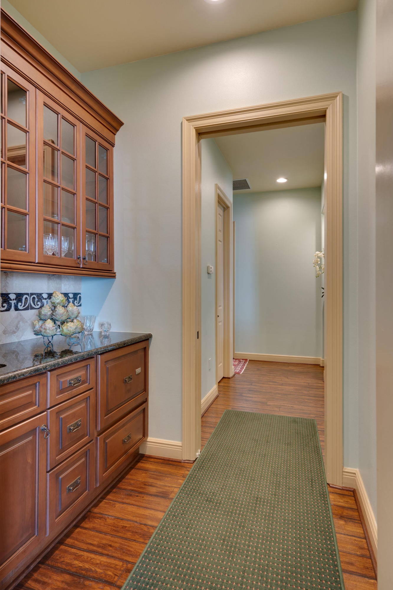 WHISPERING OAKS - Residential