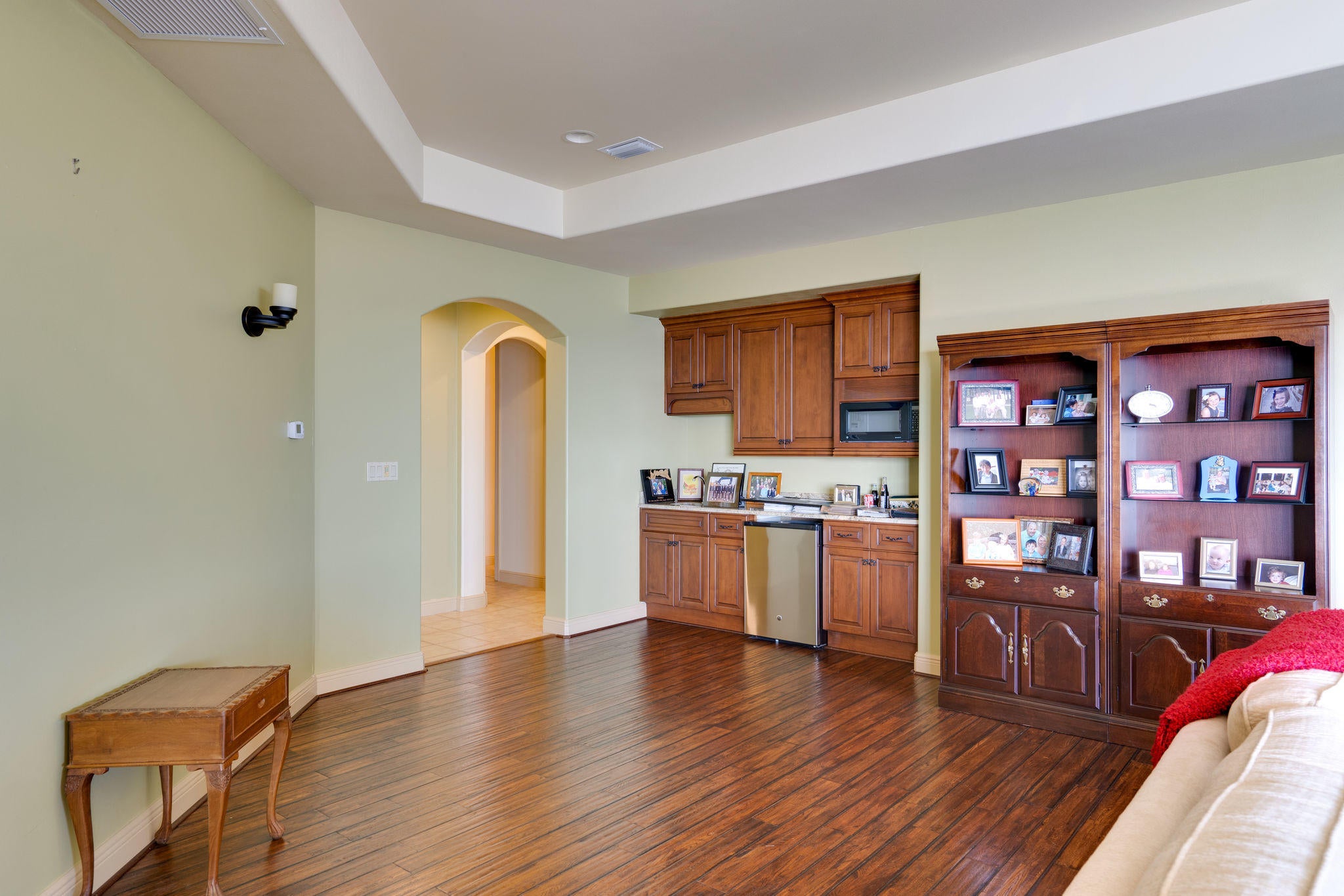 WHISPERING OAKS - Residential