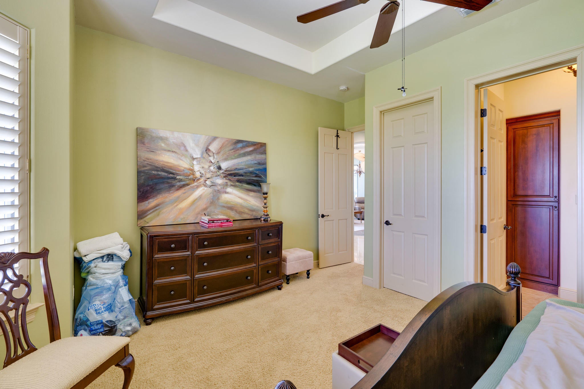 WHISPERING OAKS - Residential