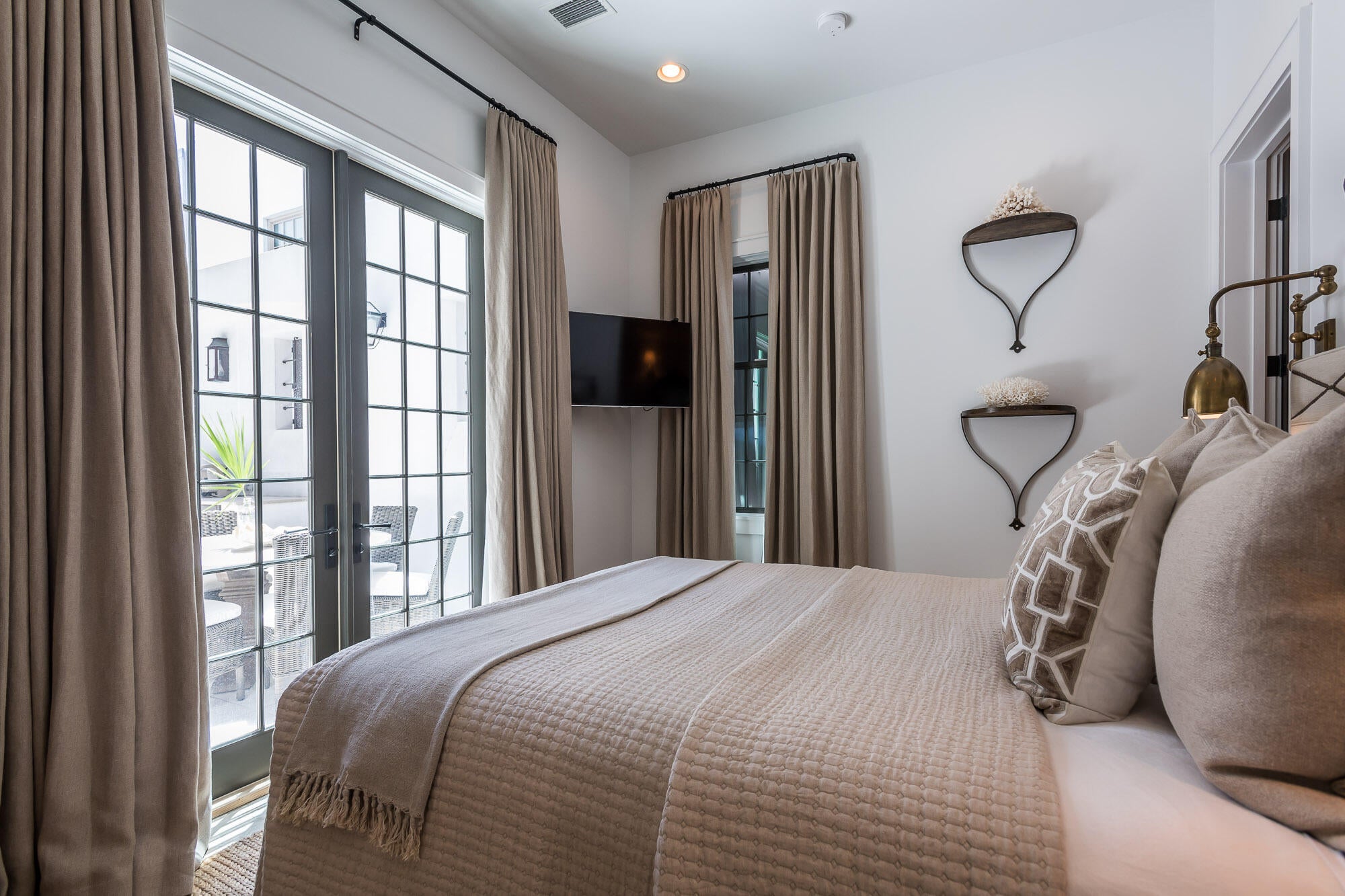 ALYS BEACH - Residential