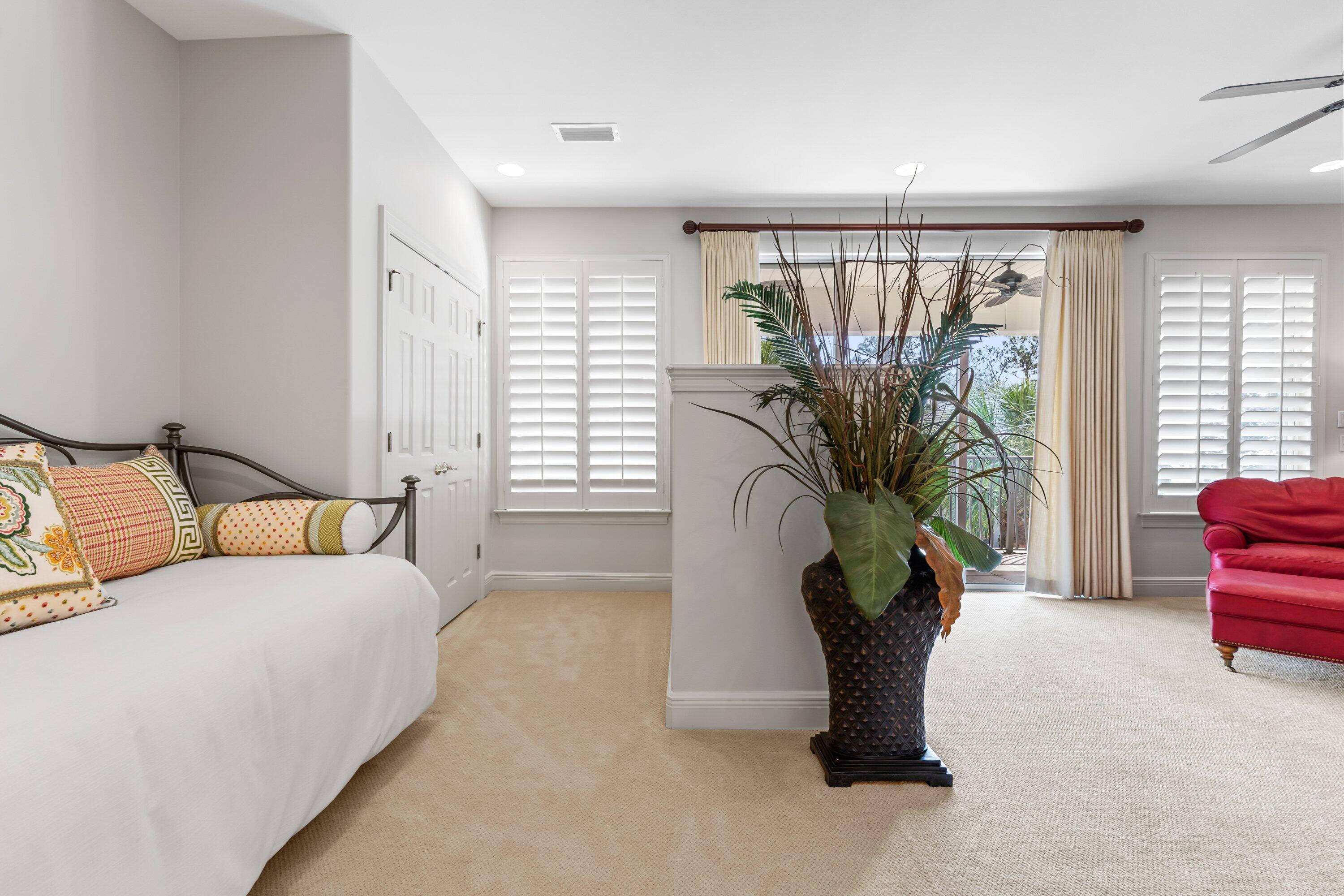 BURNT PINE - Residential