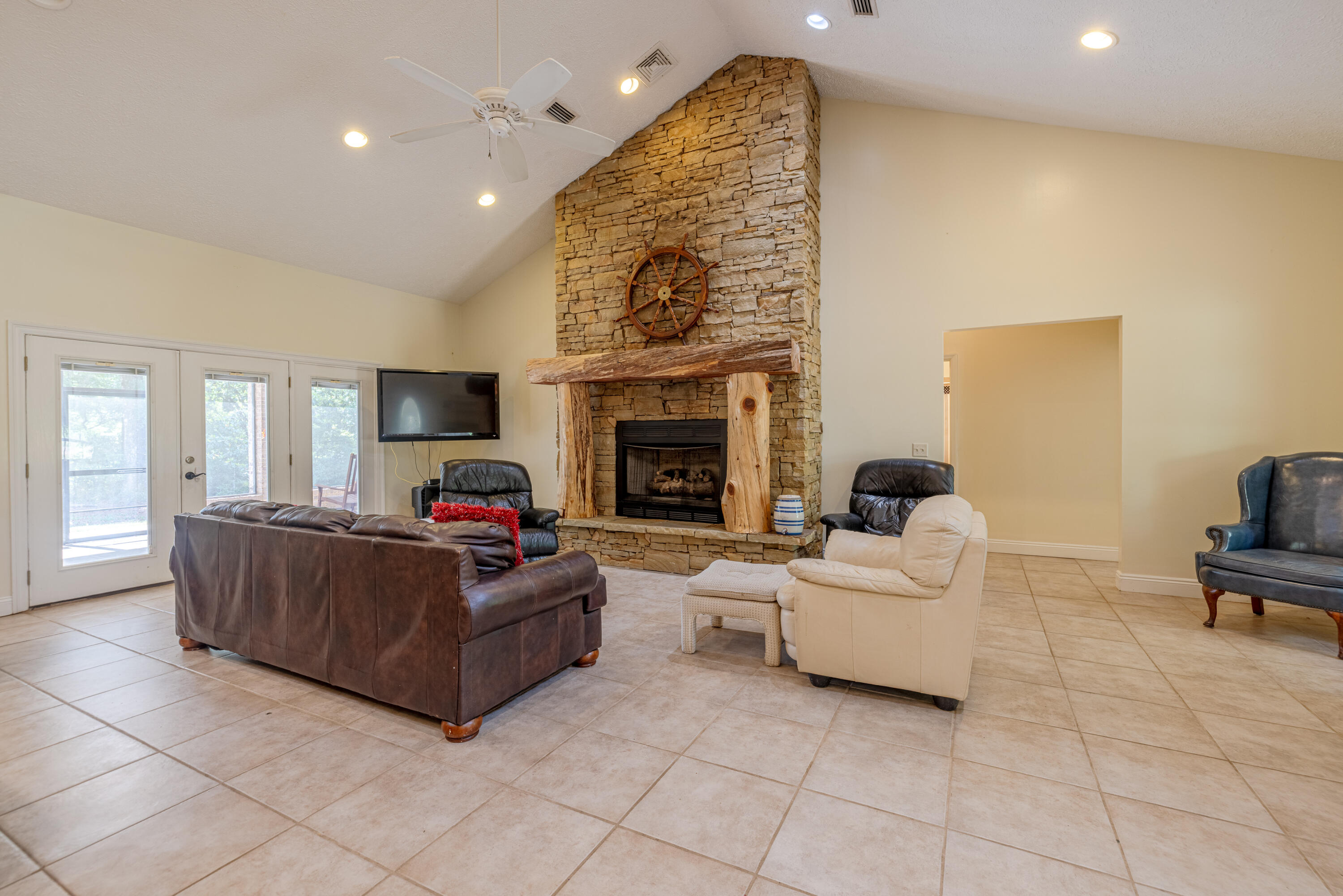 NO RECORDED SUBDIVISION - Residential