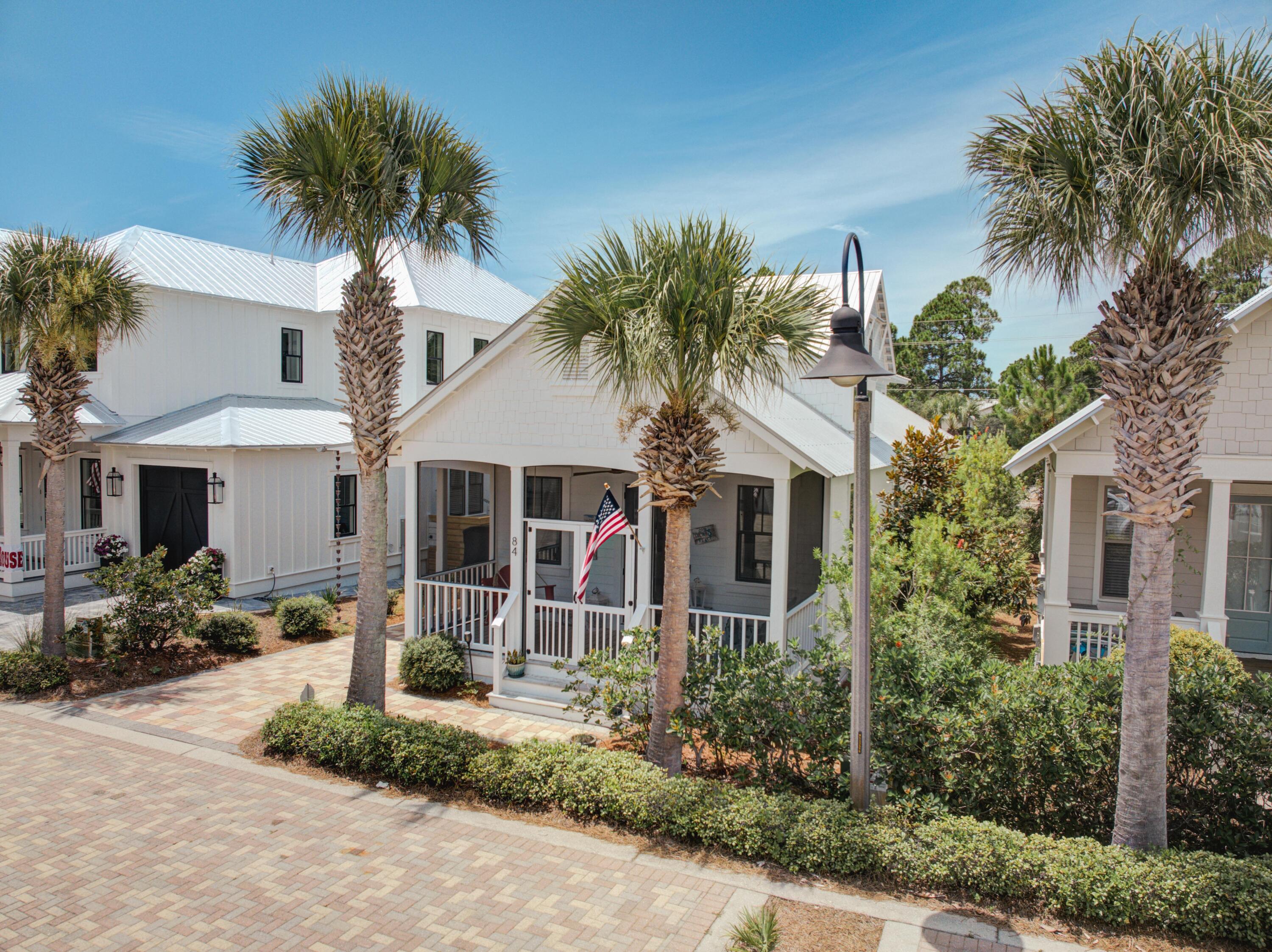 COTTAGES AT EASTERN LAKE - Residential