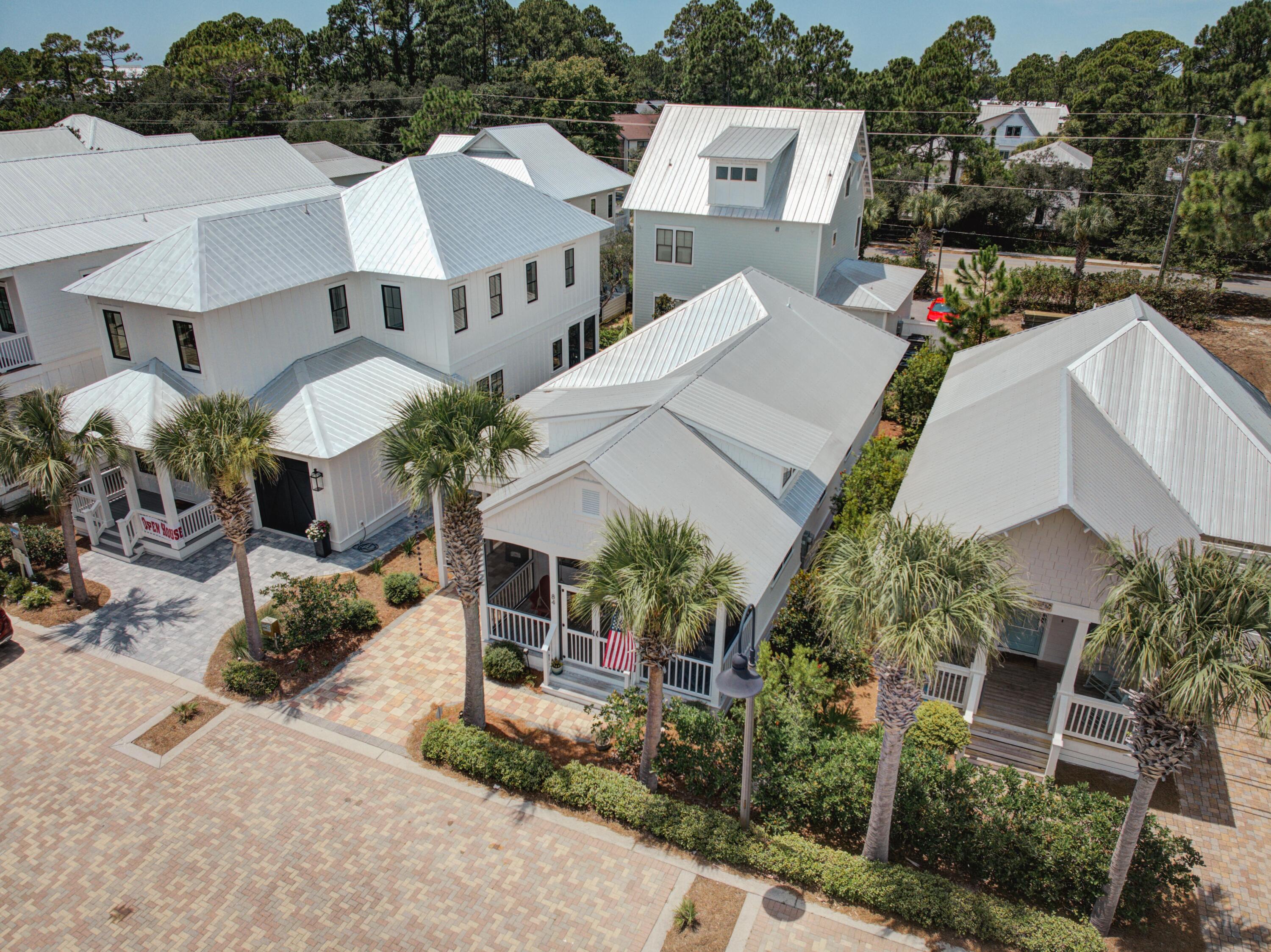 COTTAGES AT EASTERN LAKE - Residential