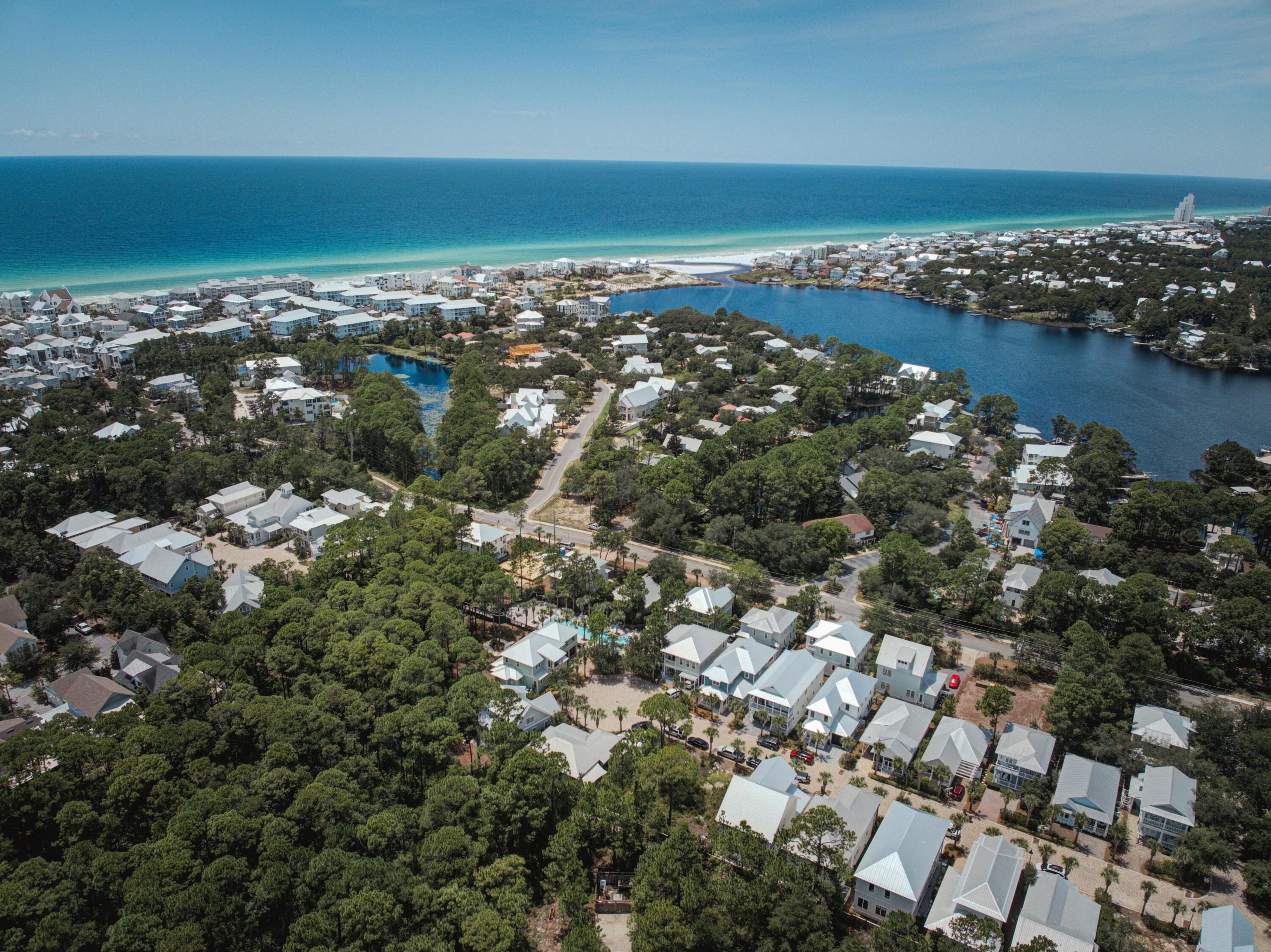 COTTAGES AT EASTERN LAKE - Residential