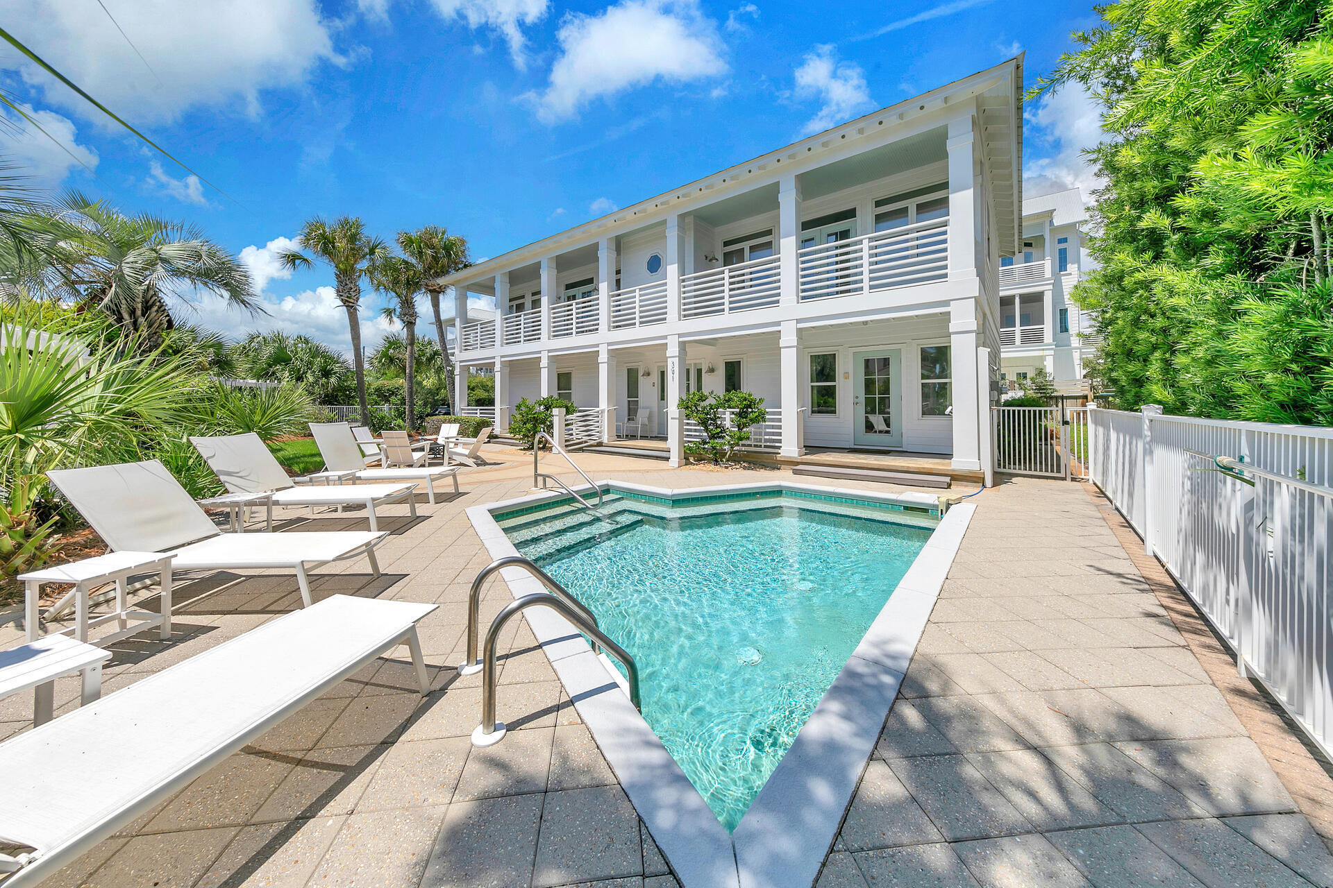 BLUE MOUNTAIN BEACH - Residential