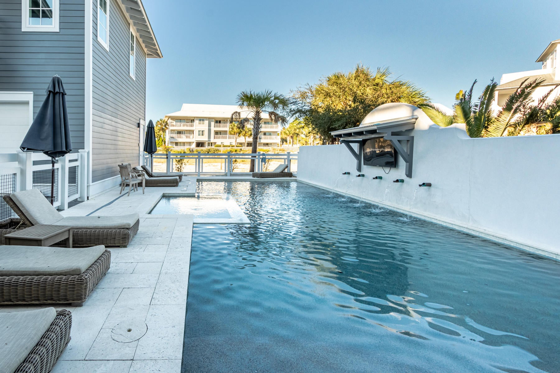 WALK OVER DUNES - Residential