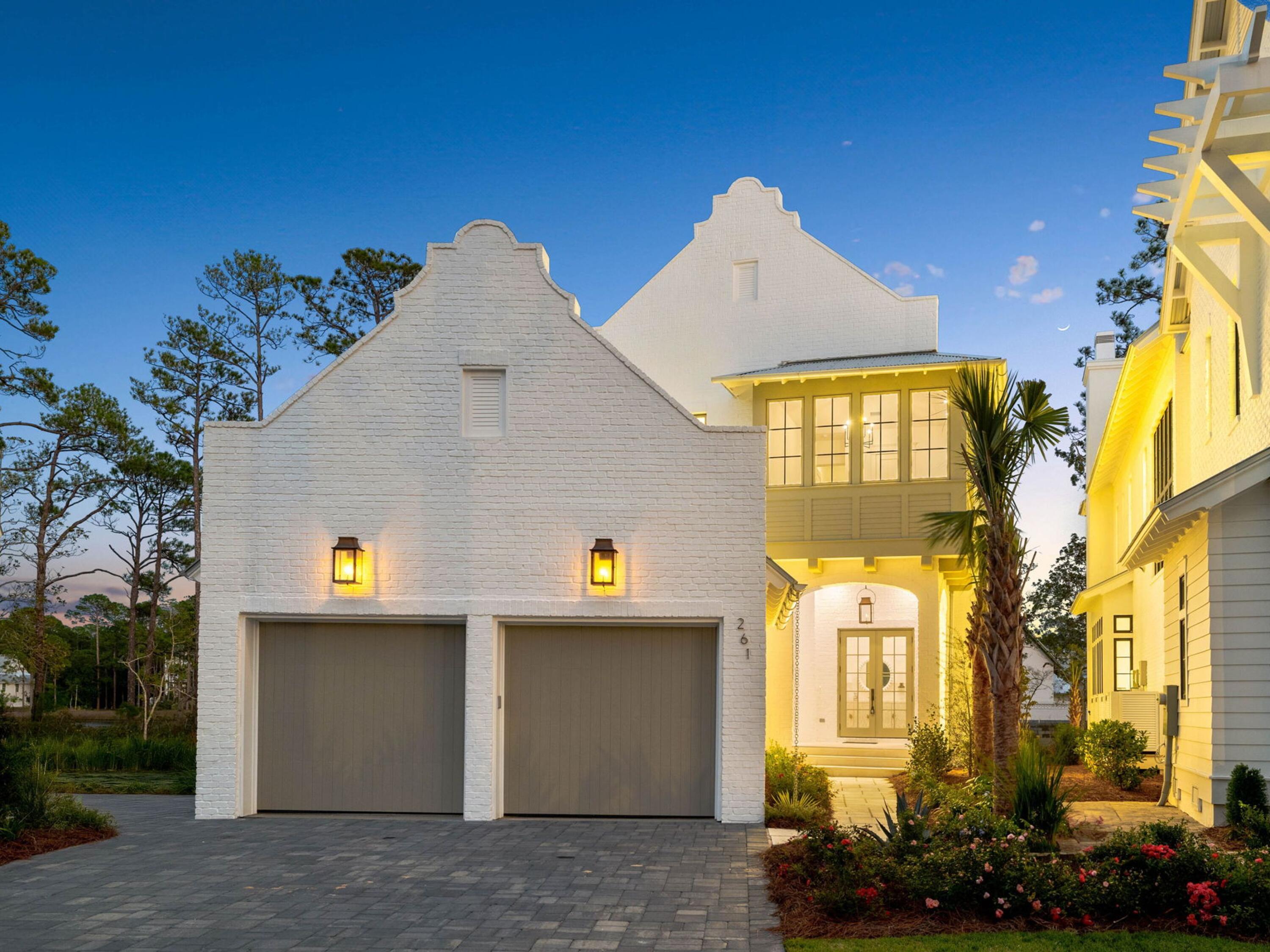 CHURCHILL OAKS - Residential