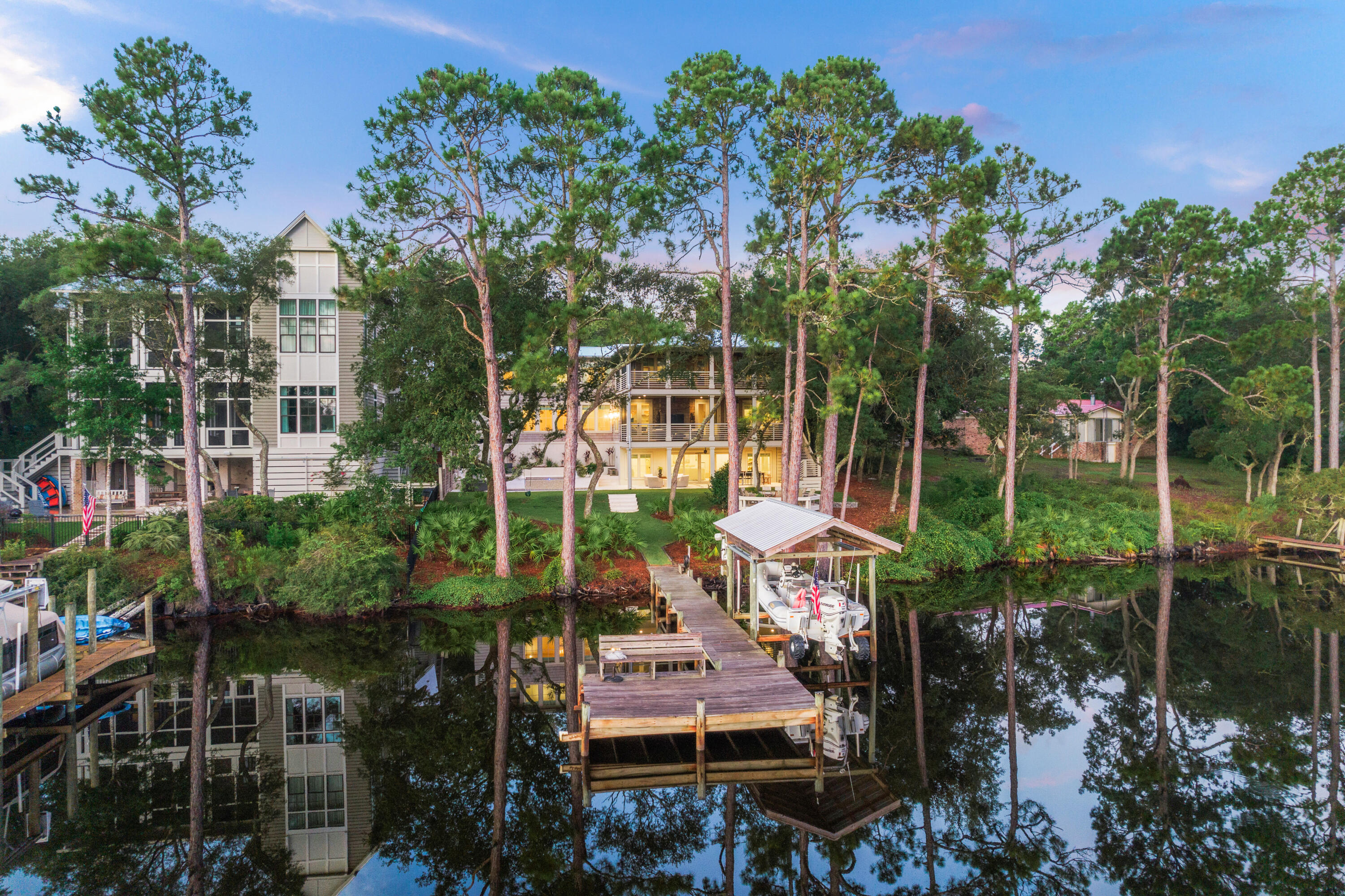 LAKE SHORE ESTATES - Residential