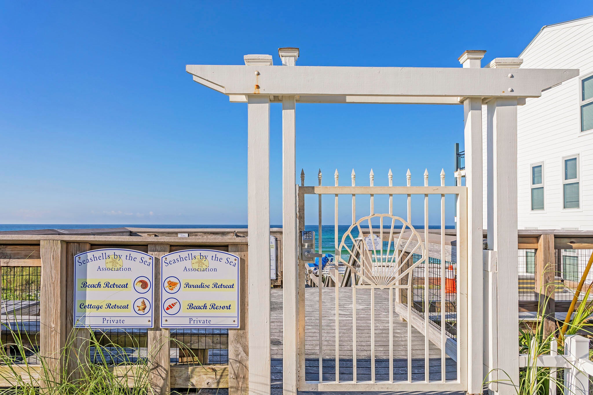 BEACH RESORT - Residential