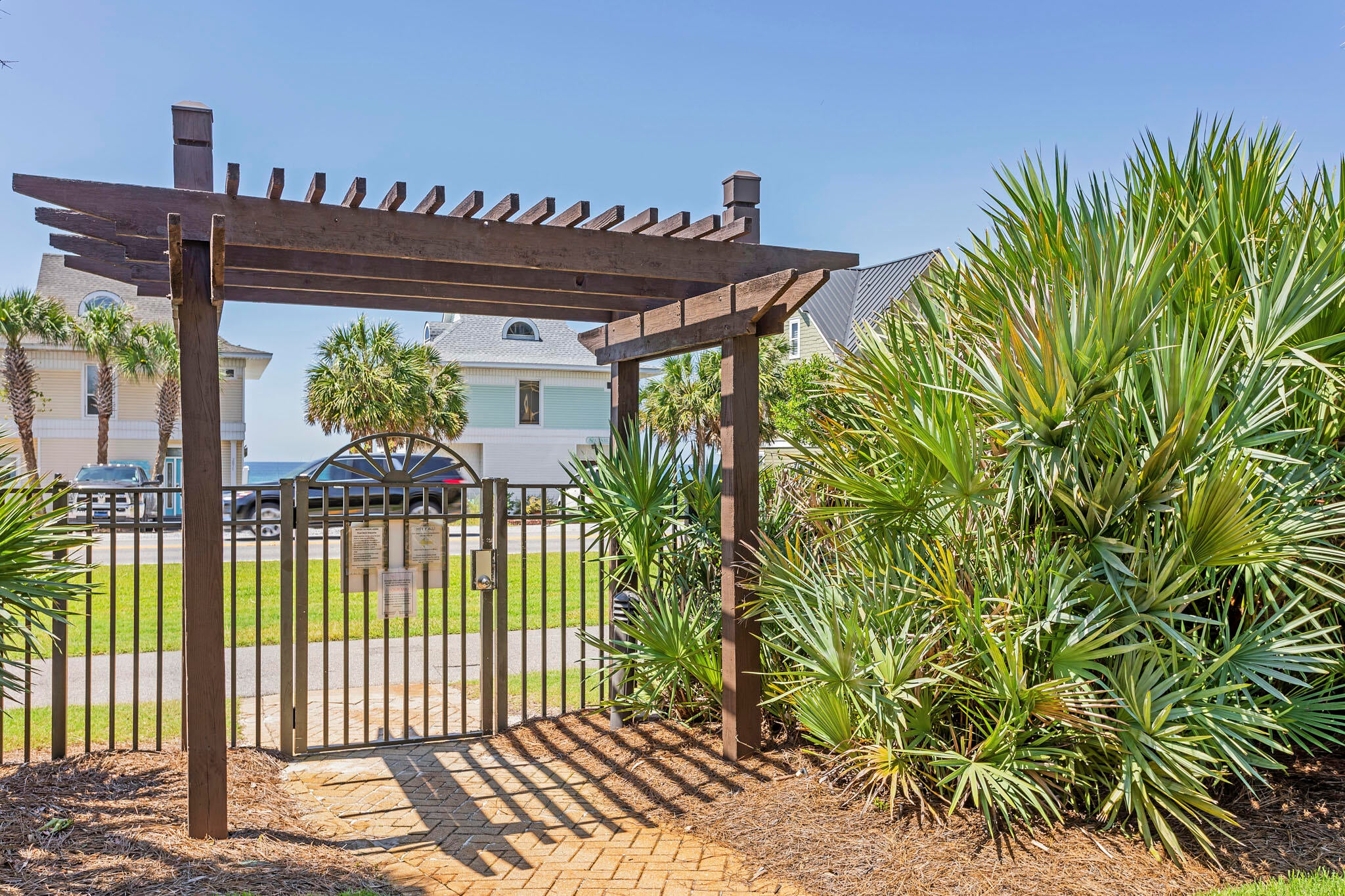 BEACH RESORT - Residential