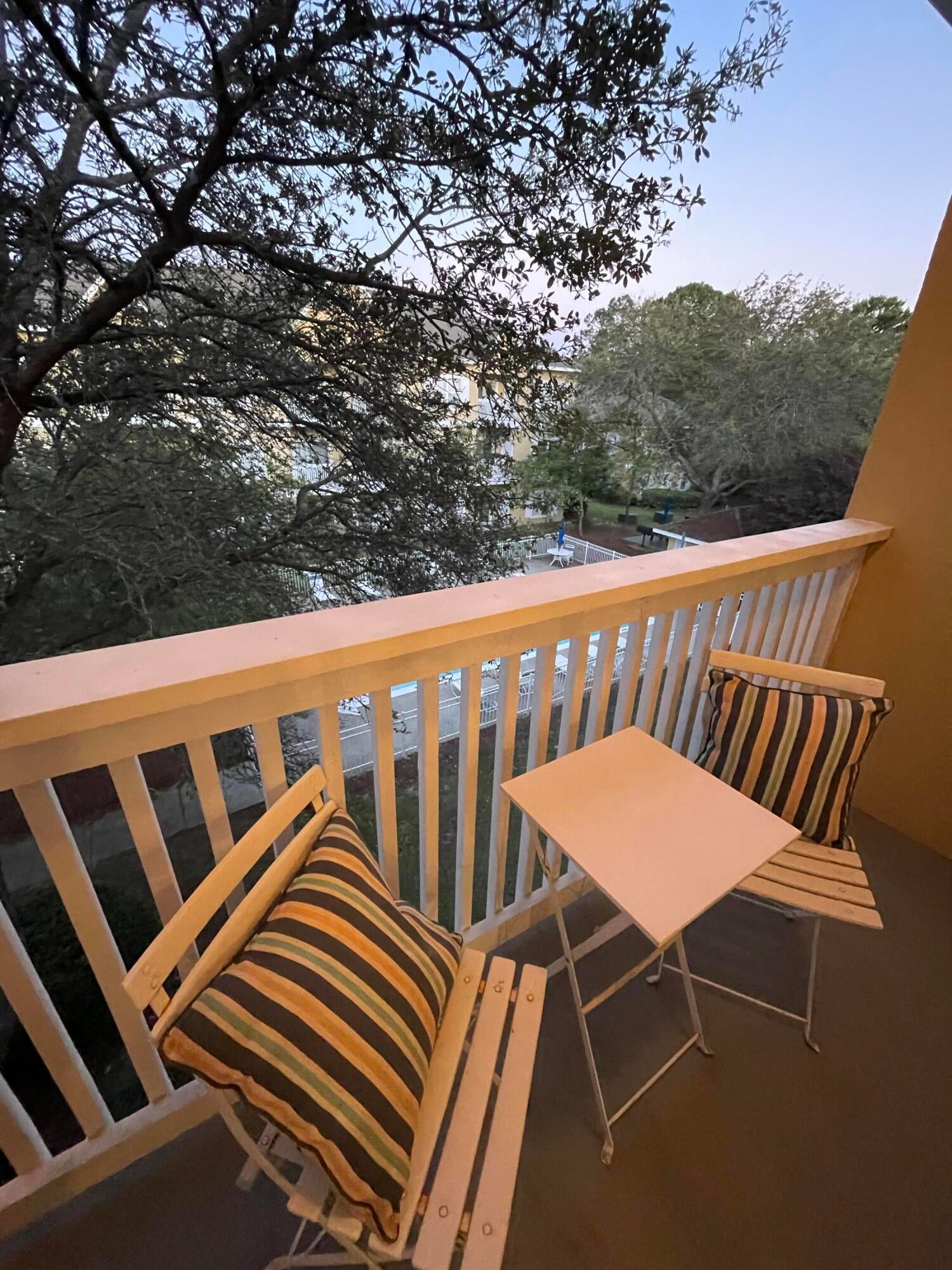HERONS WATCH CONDO PH 2 - Residential