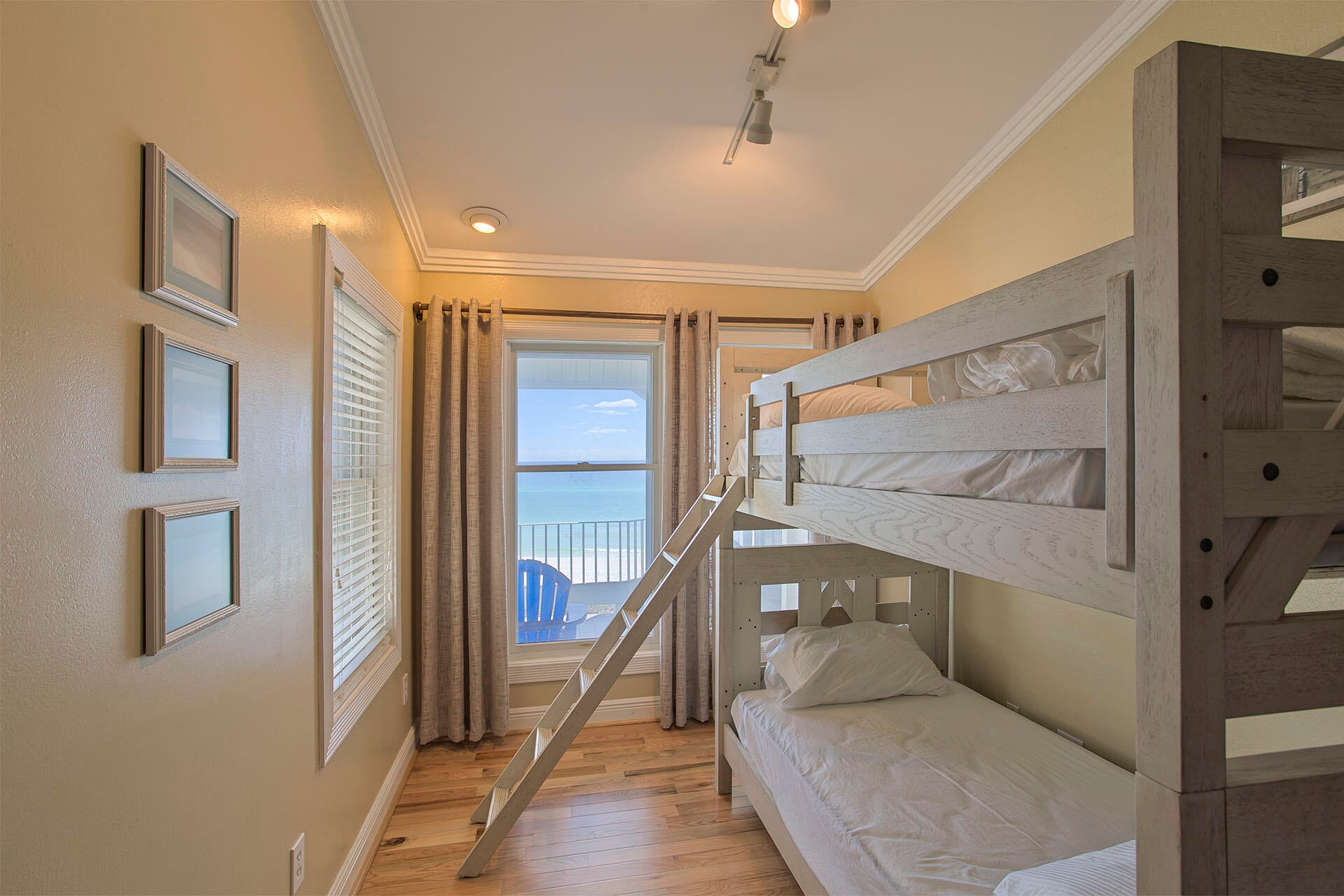 SEASHORE VILLAGE - Residential