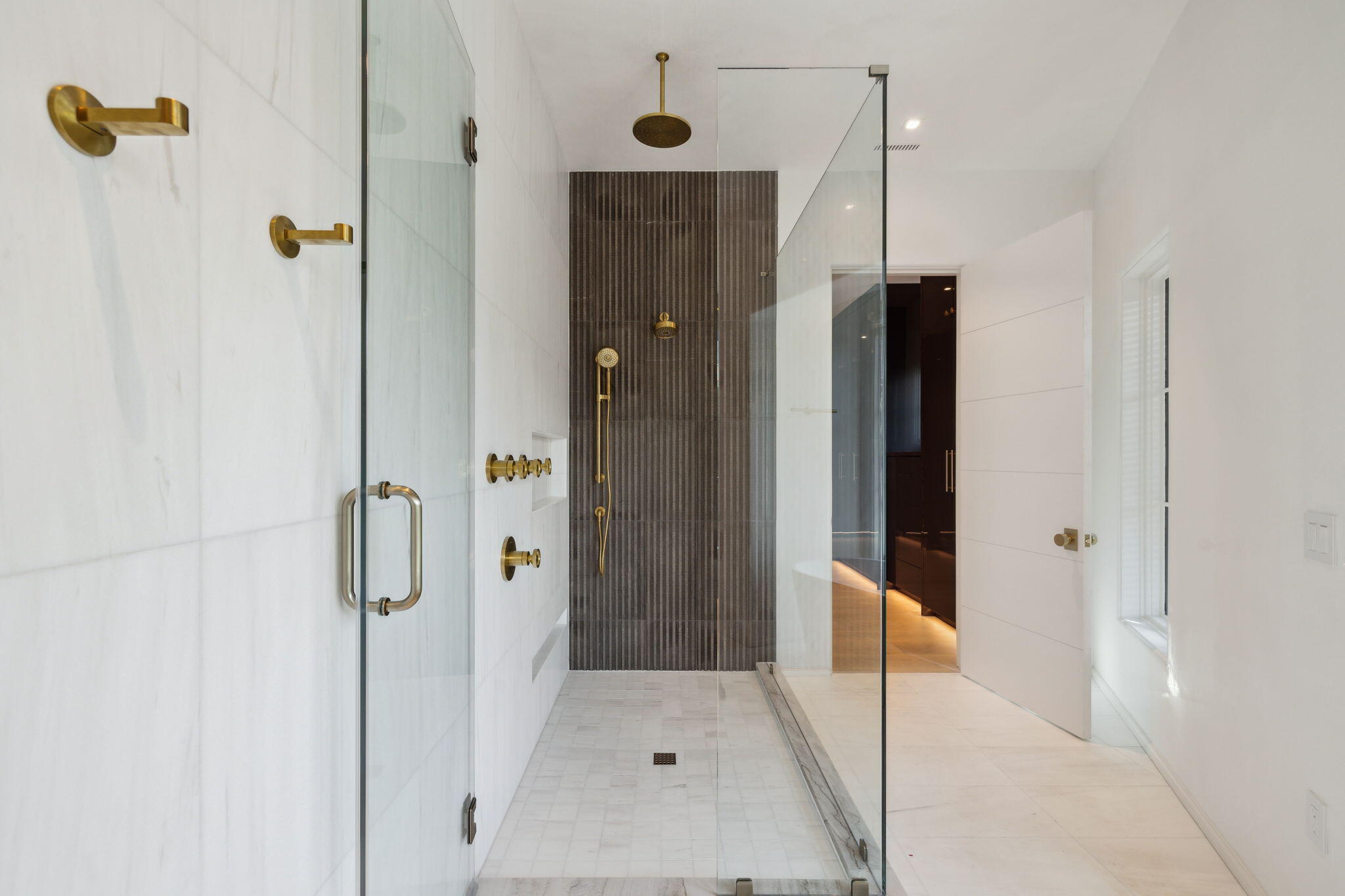 RETREAT THE - Residential