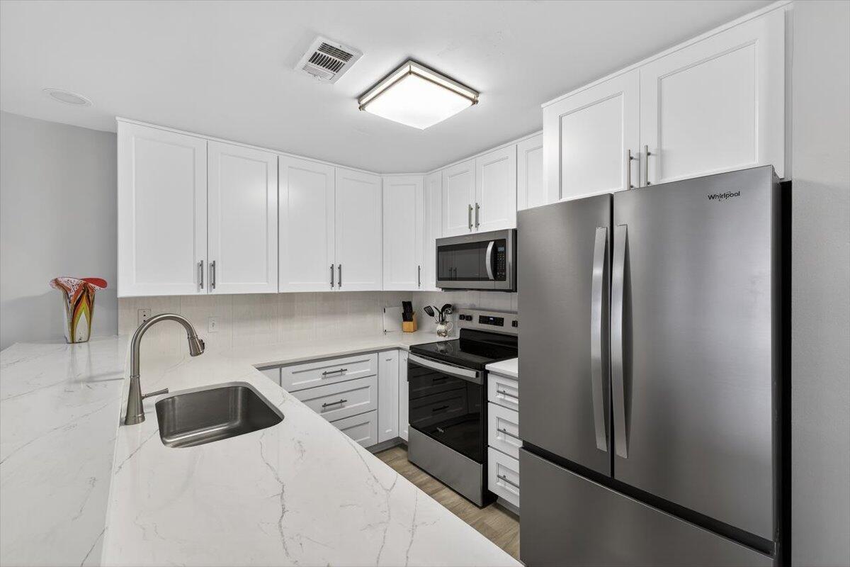 SEASCAPE CONDO PH 7C - Residential