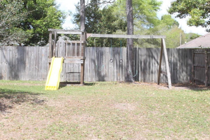 RIVERCHASE S/D PH 1 - Residential Lease