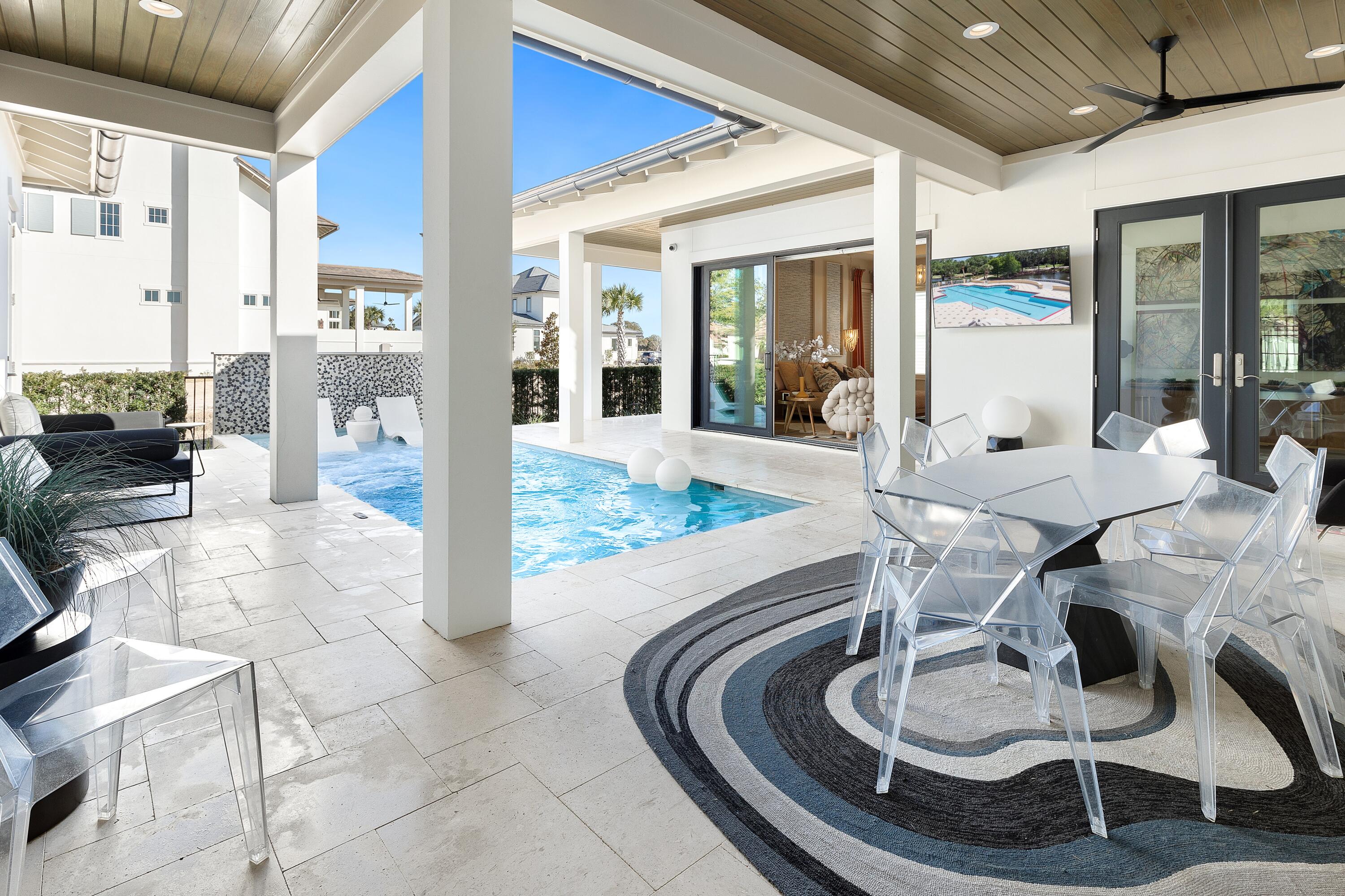 REGATTA BAY - Residential