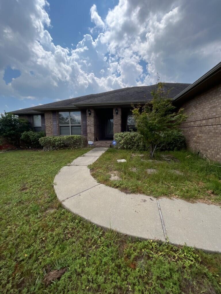 ALICIA PLACE - Residential Lease