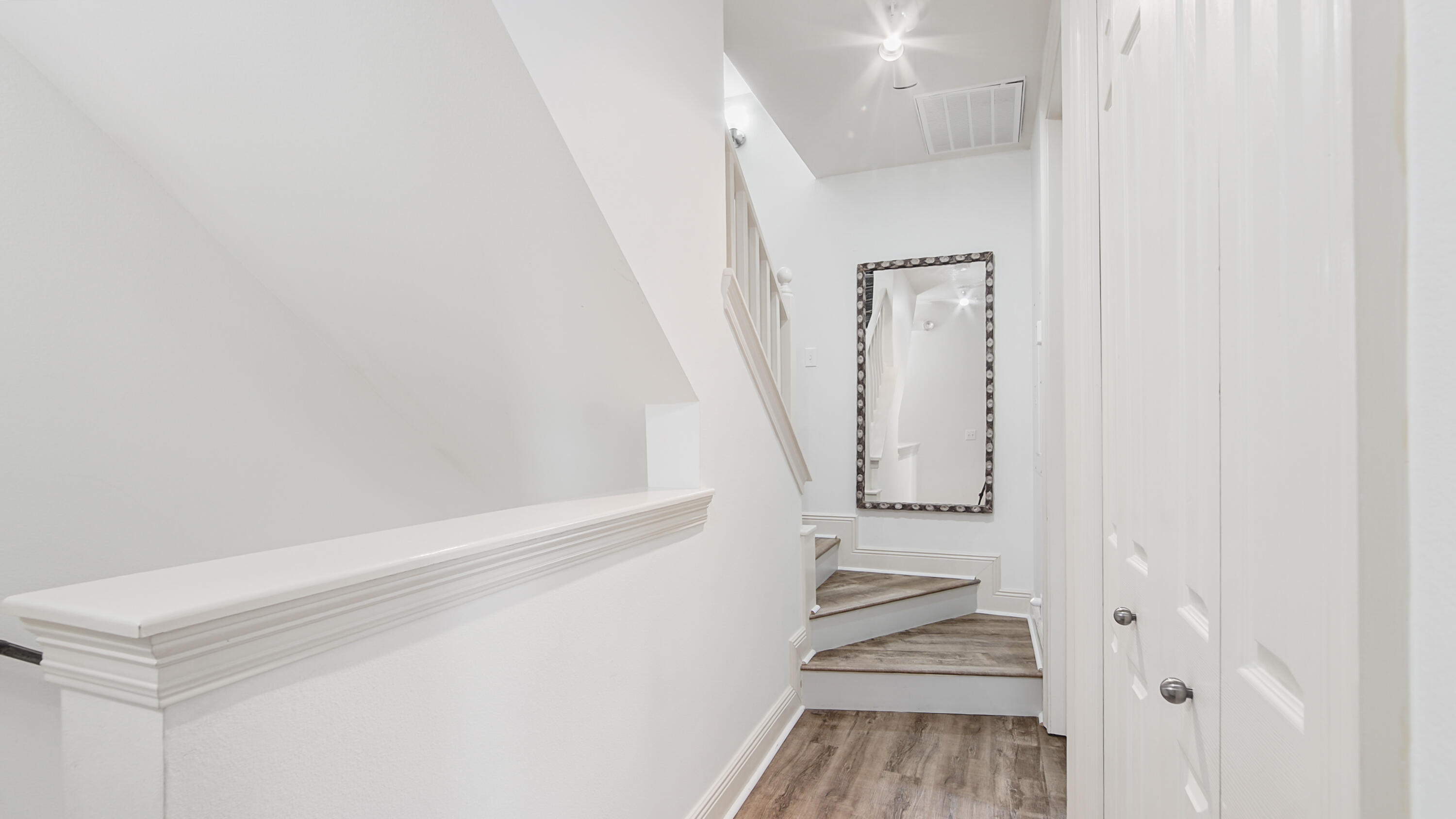 GULF PLACE - Residential