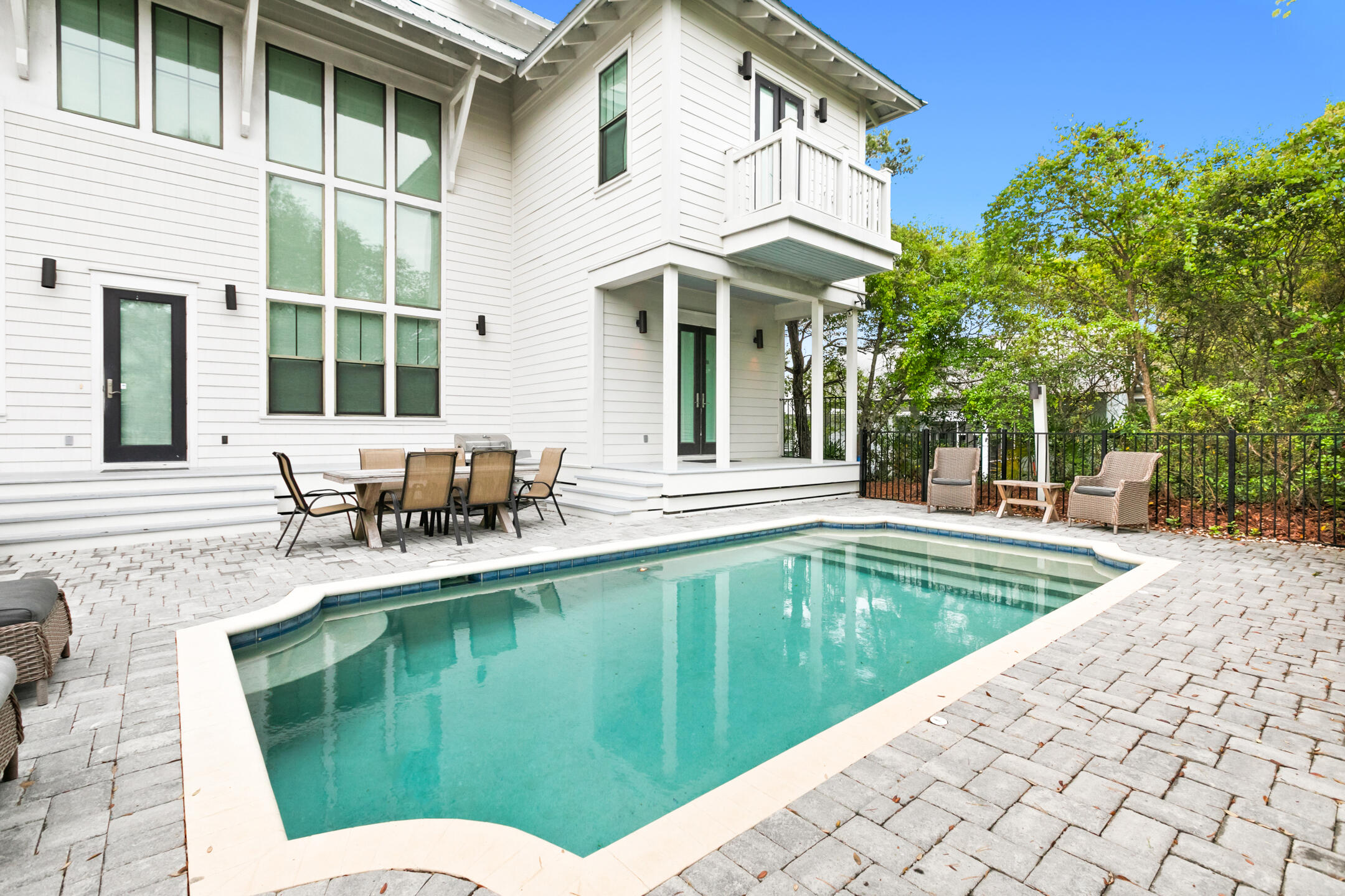 SEABREEZE - Residential
