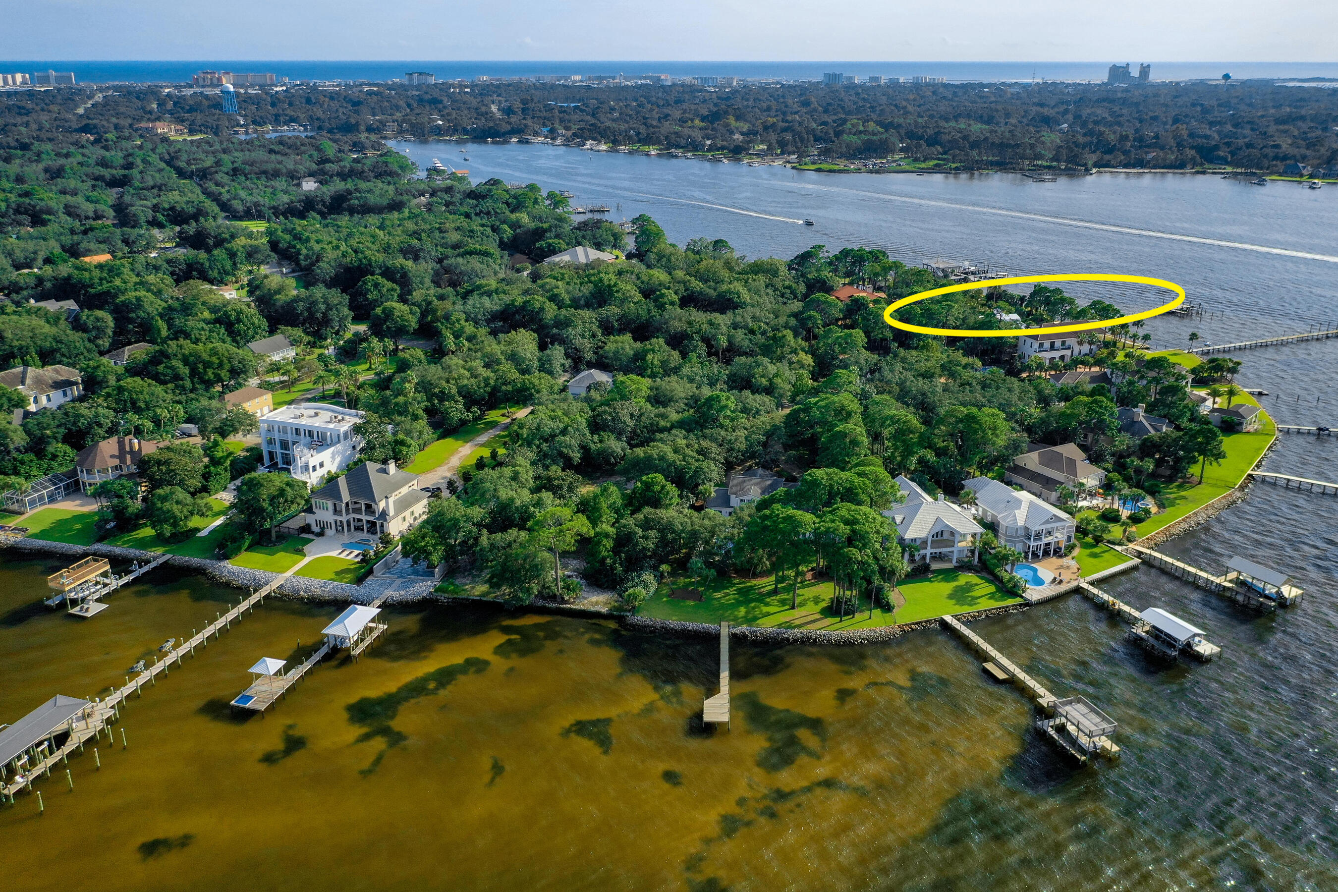 Cobbs Point - Residential